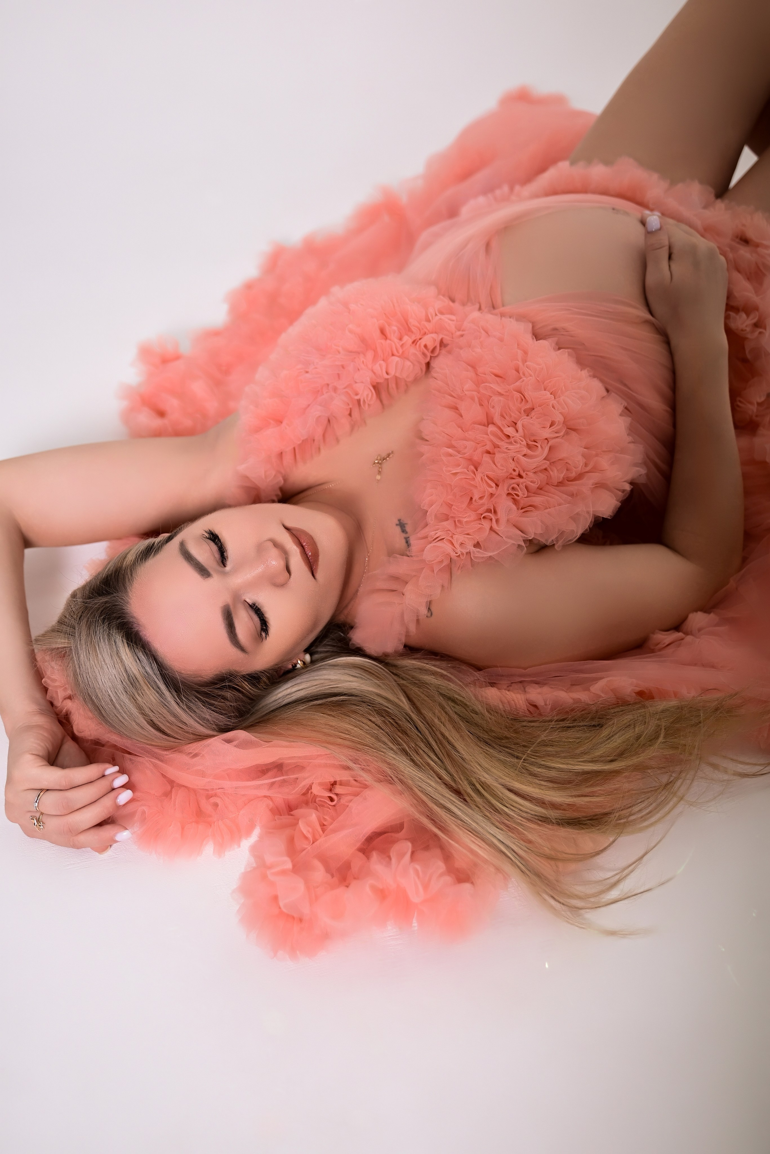 Беременность. Фотостудия Зефир. Фотосессии в студии под ключ. Москва. Семейные и детские фотосессии