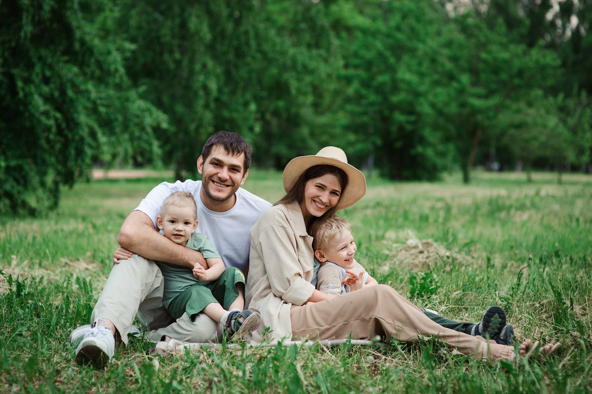 Семейная прогулка для семьи Поповых. Семейный и женский фотограф Красноярск Екатерина Пусенкова
