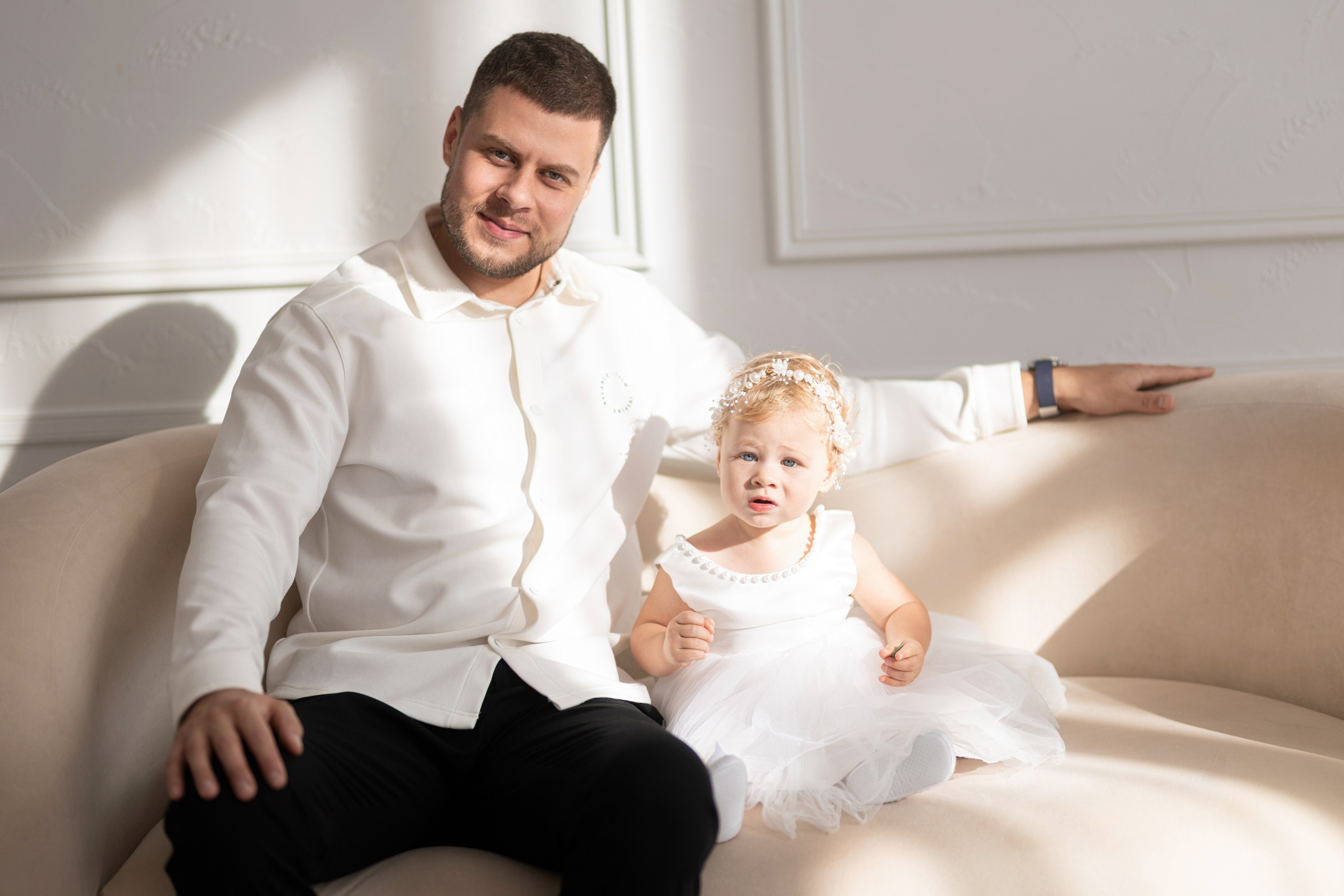 Семейная съемка для Яны и Дани в интерьере. Дмитрий Шульгин, портретный фотограф в Воронеже