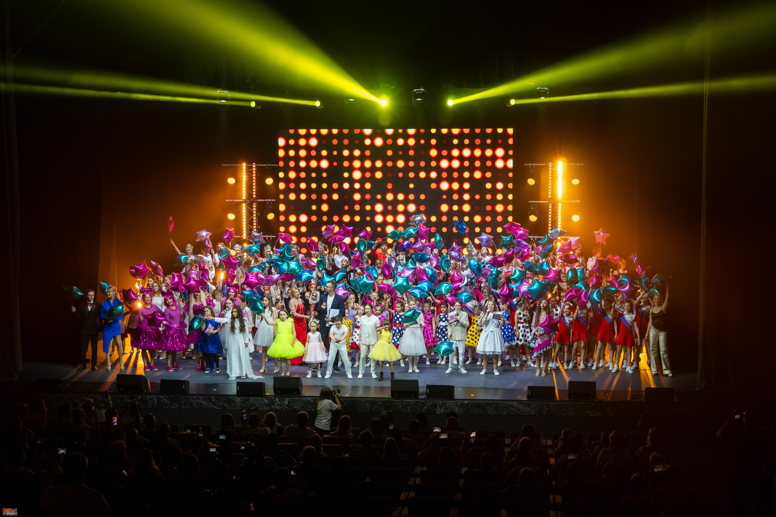 Фотосъёмка на гала-концерт, конкурсы, выступления, отчётные концерты и эвент-мероприятия. «Студия DRONAVT`s» — видеосъёмка и фотография г. Москва