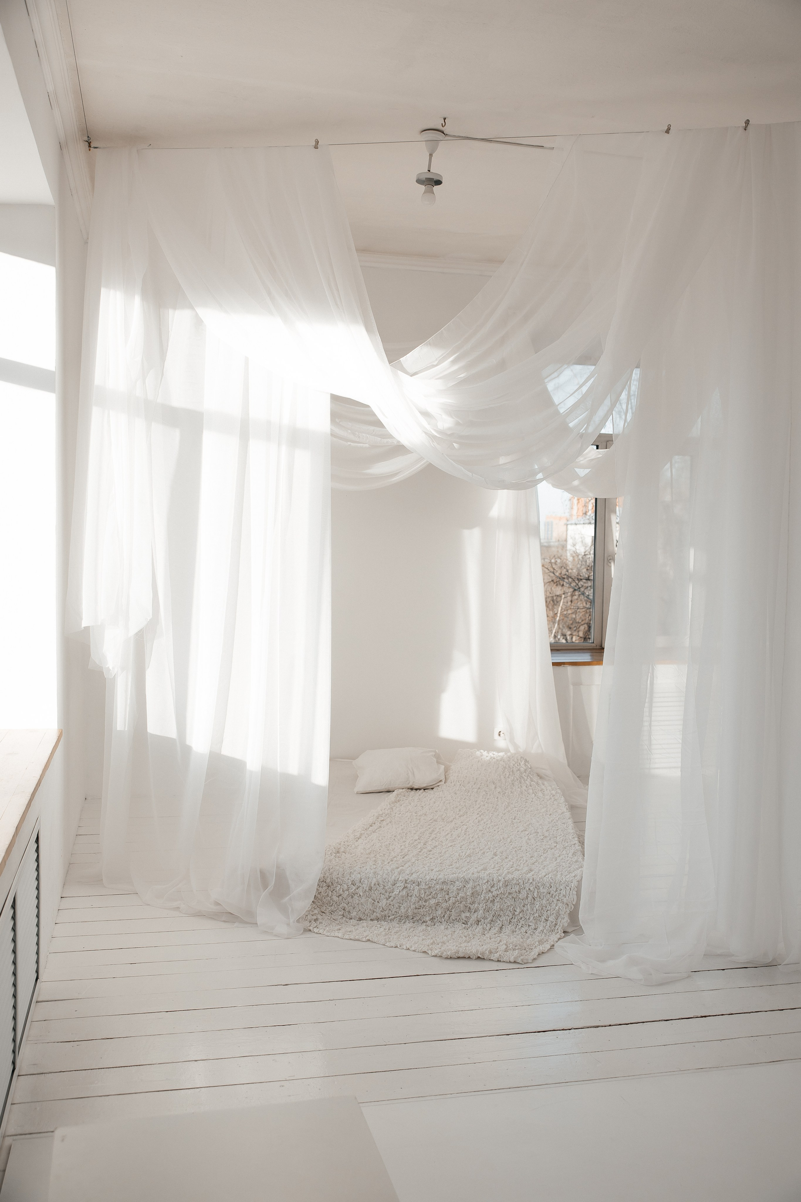 Малый белый зал. Фотостудия 220 — первая в Чите фотостудия, предназначенная для работы