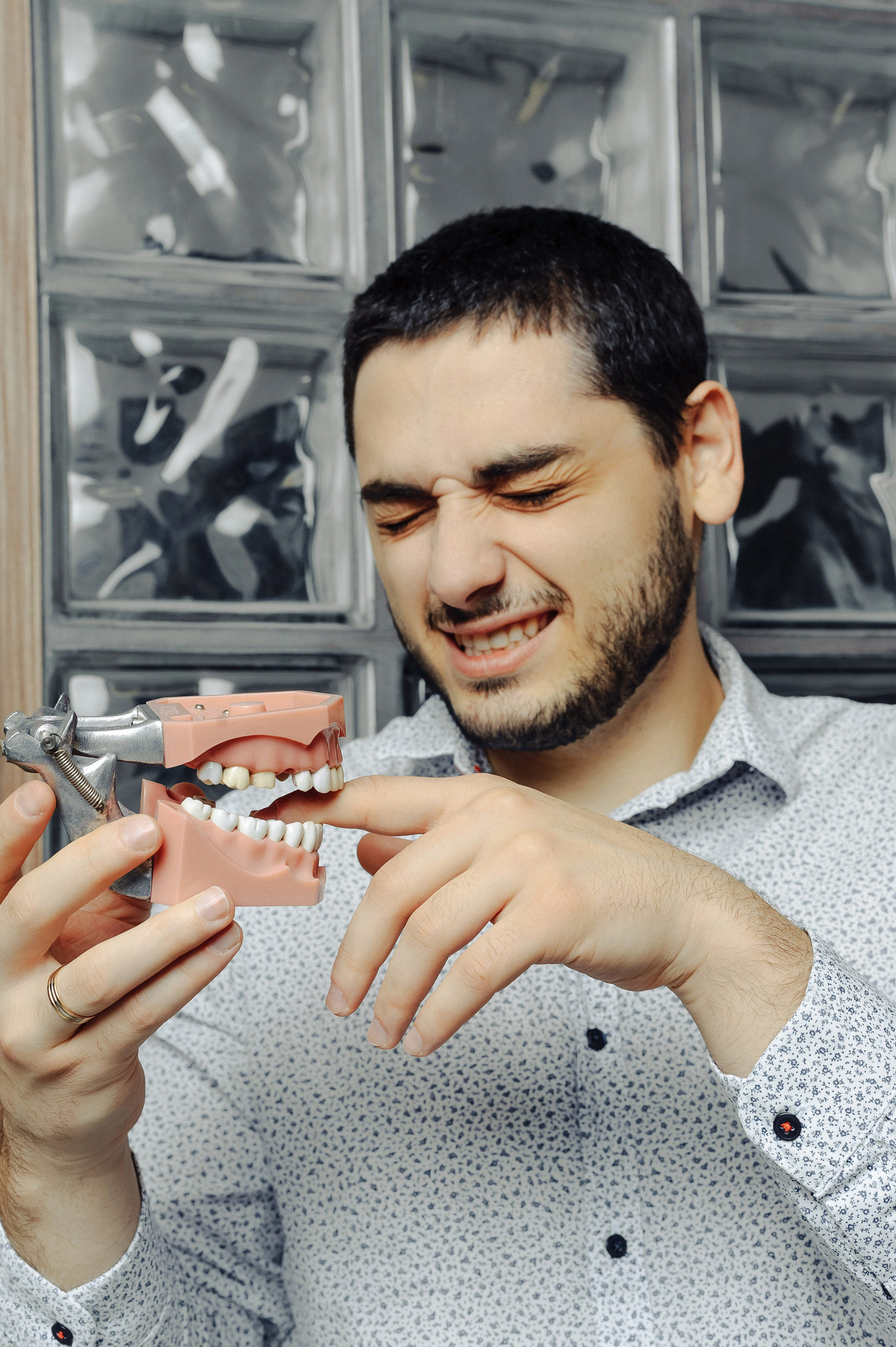 Александрос Хроидис. Съемка для стоматолога. Фотограф в Екатеринбурге Артём Зайнетдинов