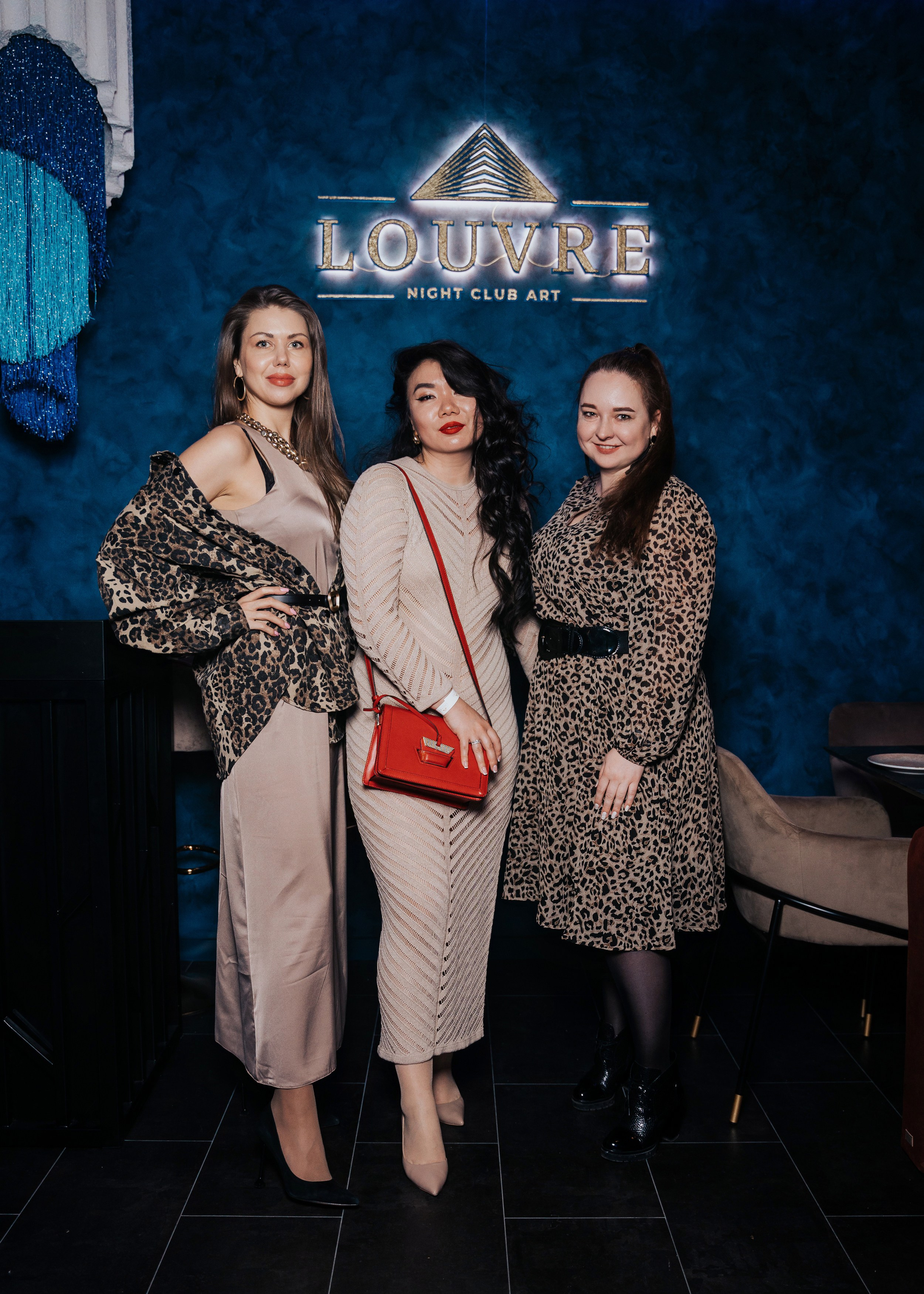 ЛУВР. СВОИ. ФОТООТЧЕТЫ-СОБЫТИЯ-МЕСТА