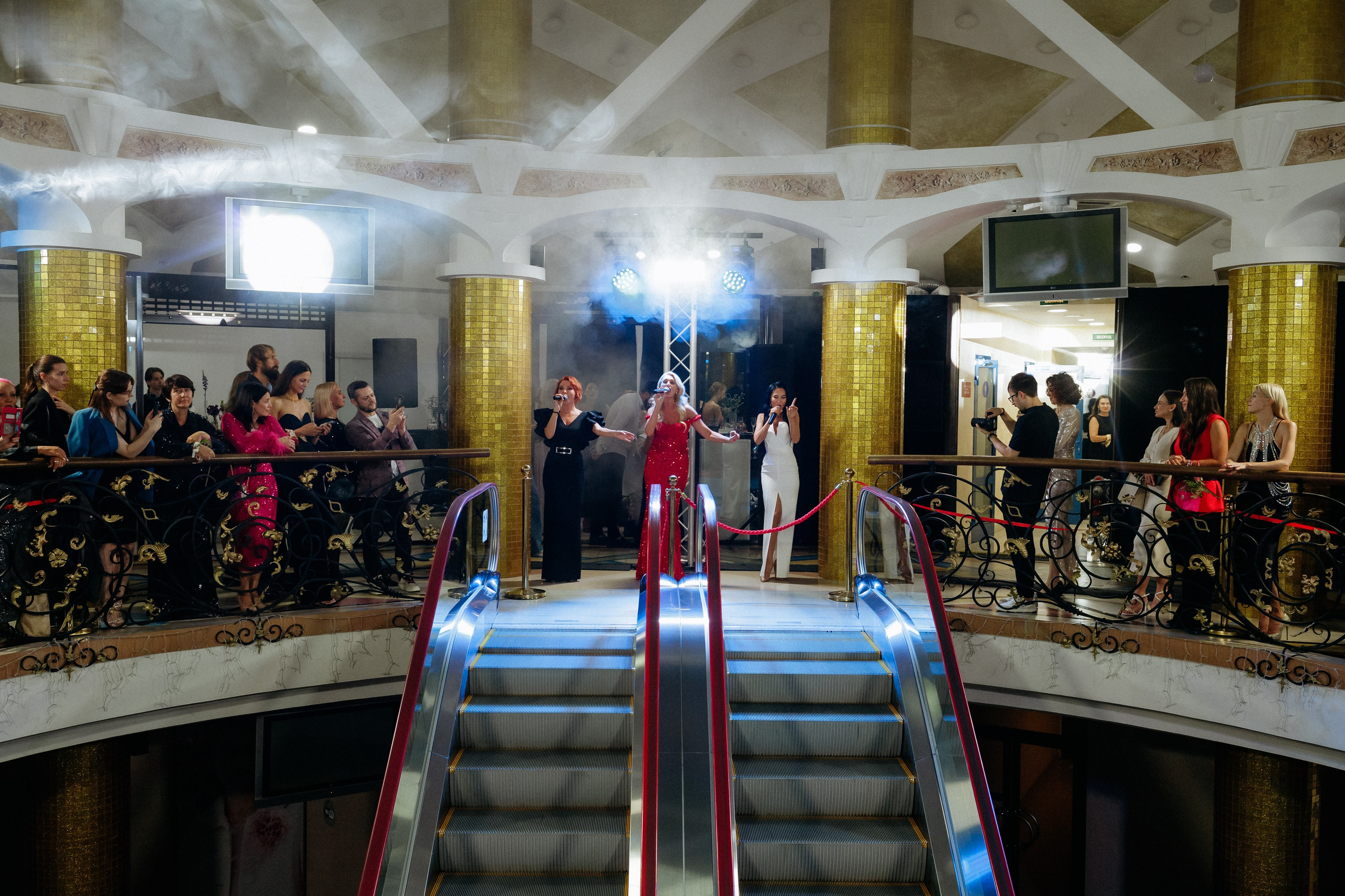 20 лет студии красоты Юлии Харченко. СВОИ. ФОТООТЧЕТЫ-СОБЫТИЯ-МЕСТА