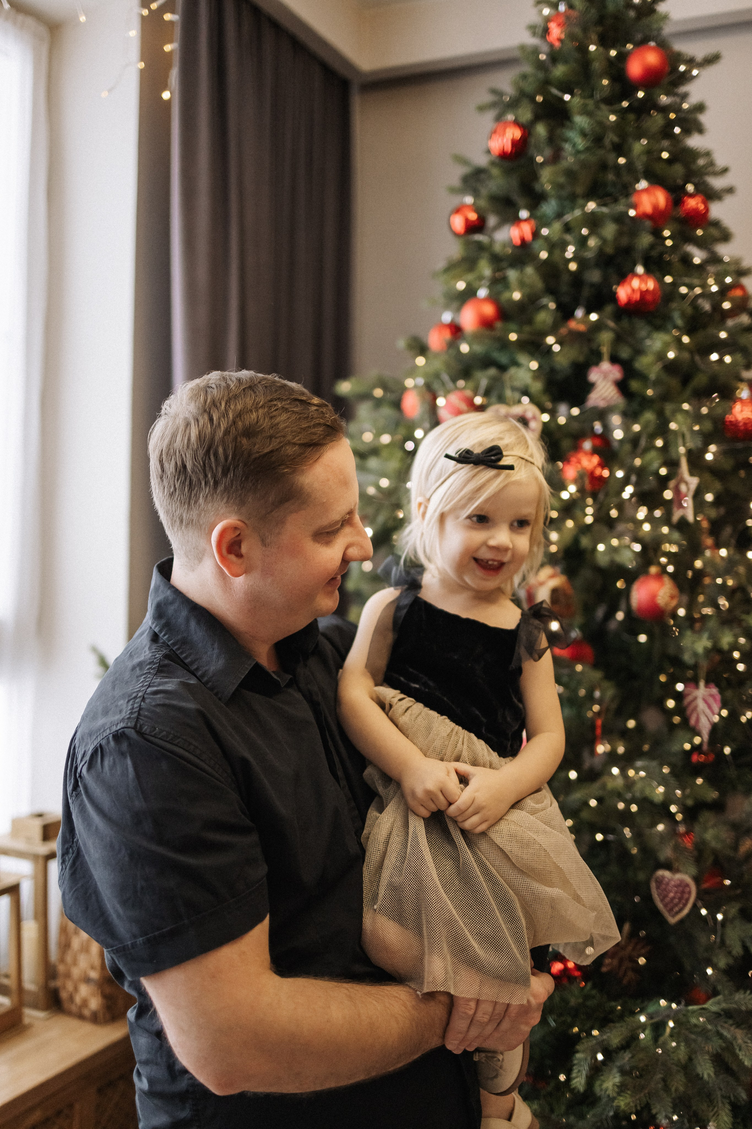 Новогодняя фотосессия дома у Леоновых. Семейный, детский и женский фотограф Дарина Старшинова в Твери