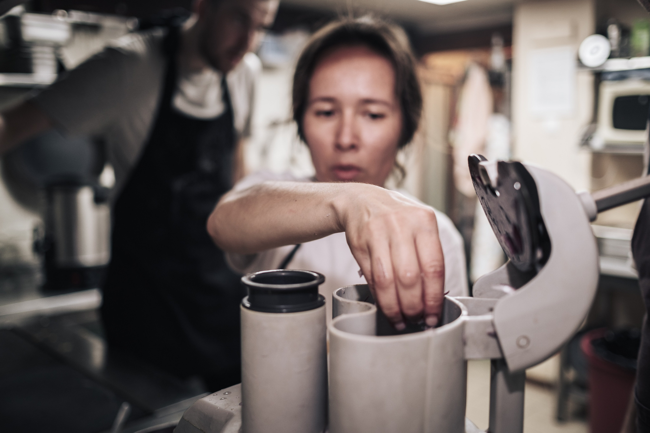 Готовка для бездомных и кормление их в Москве. Фотограф в Москве Максим Скоробогатов