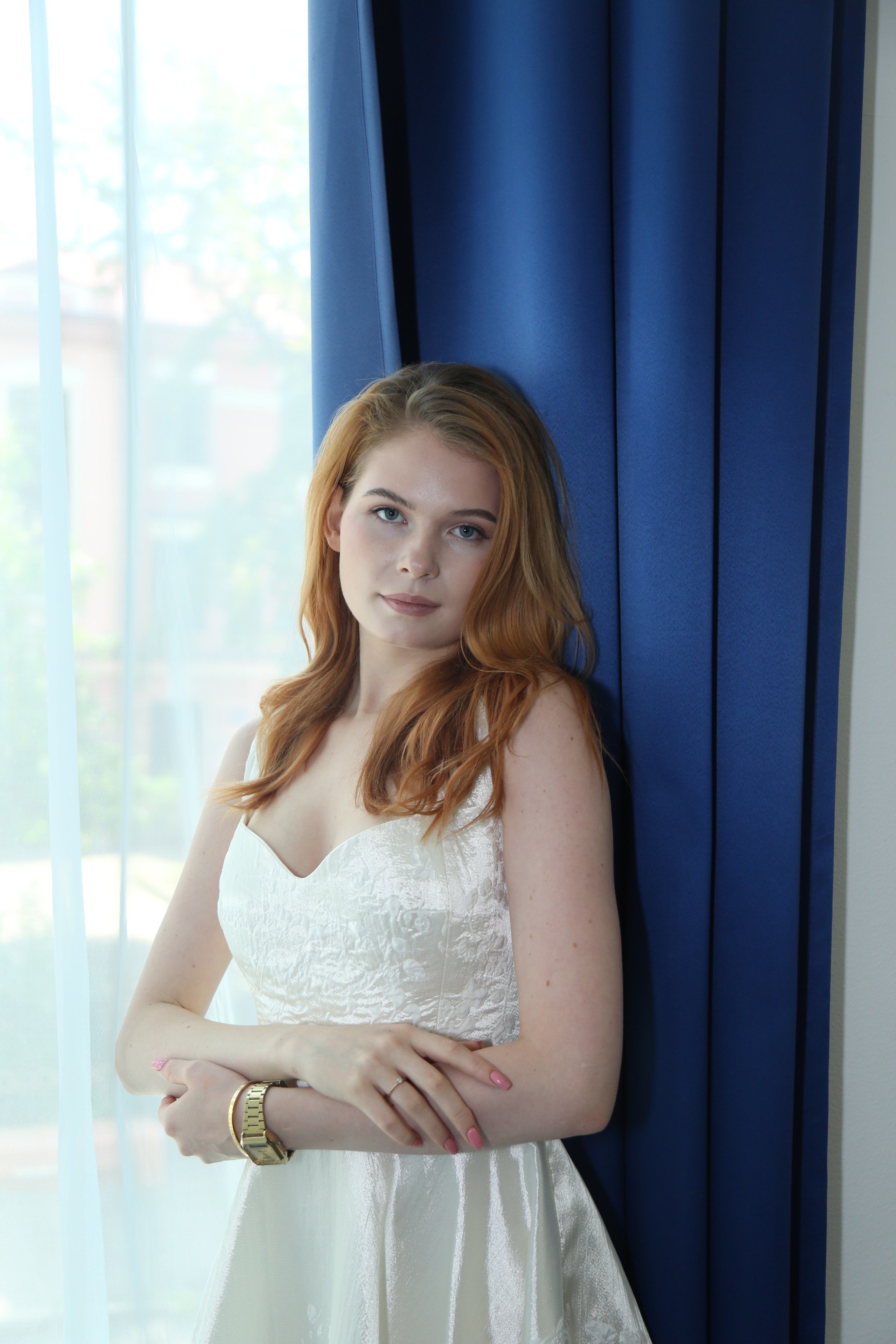 Лиза. Фотосессия в студии в Москве от профессионального фотографа услуги по доступным ценам