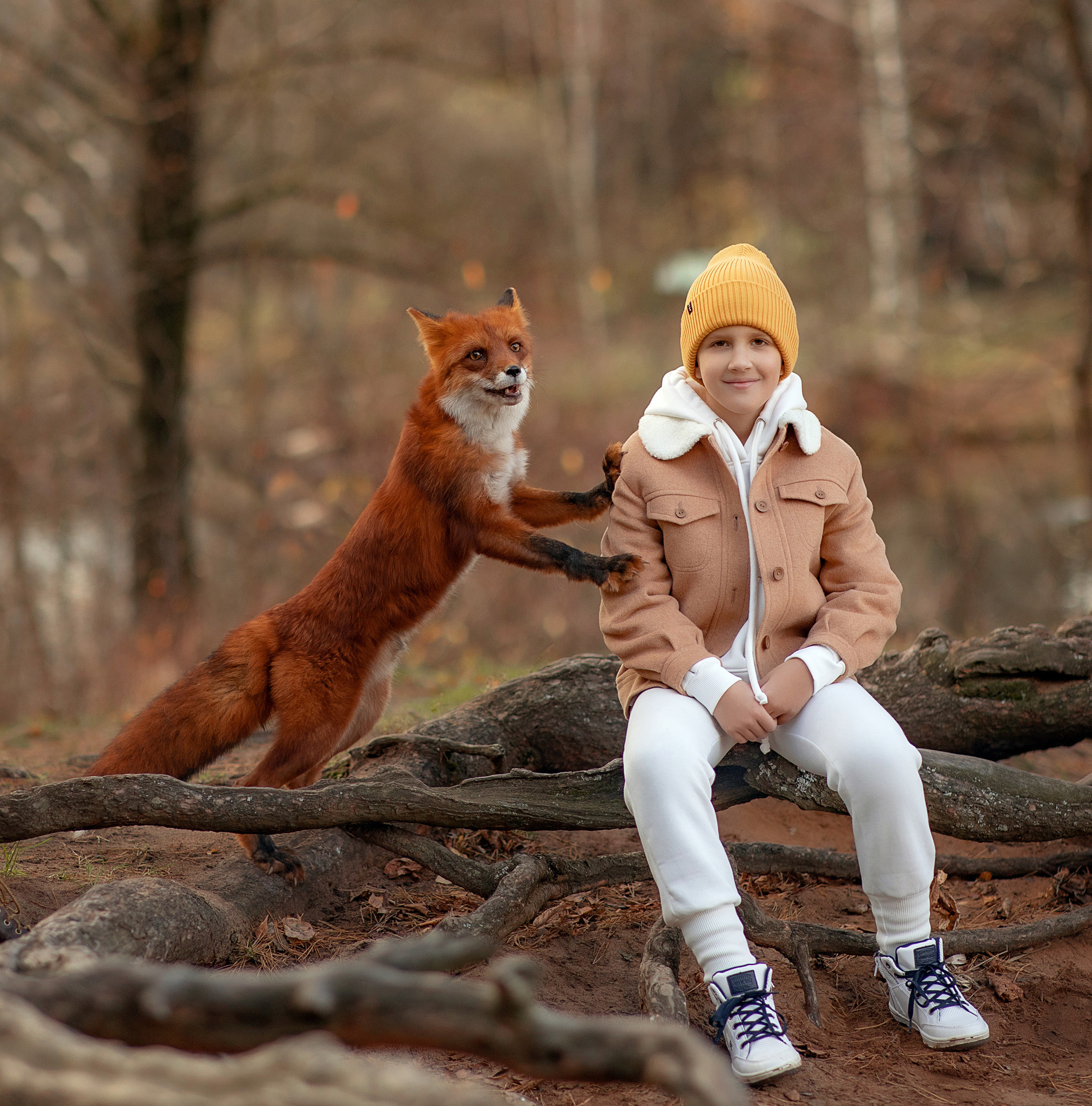 Ирина с детьми и лис Ричард. Детский и семейный фотограф с животными в Москве Гурьева Надежда