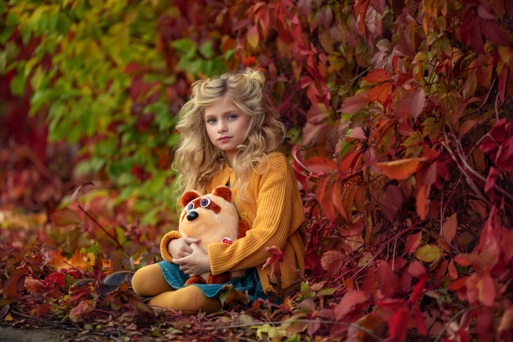 Алина на осенней фотосессии. Детский и семейный фотограф с животными в Москве Гурьева Надежда