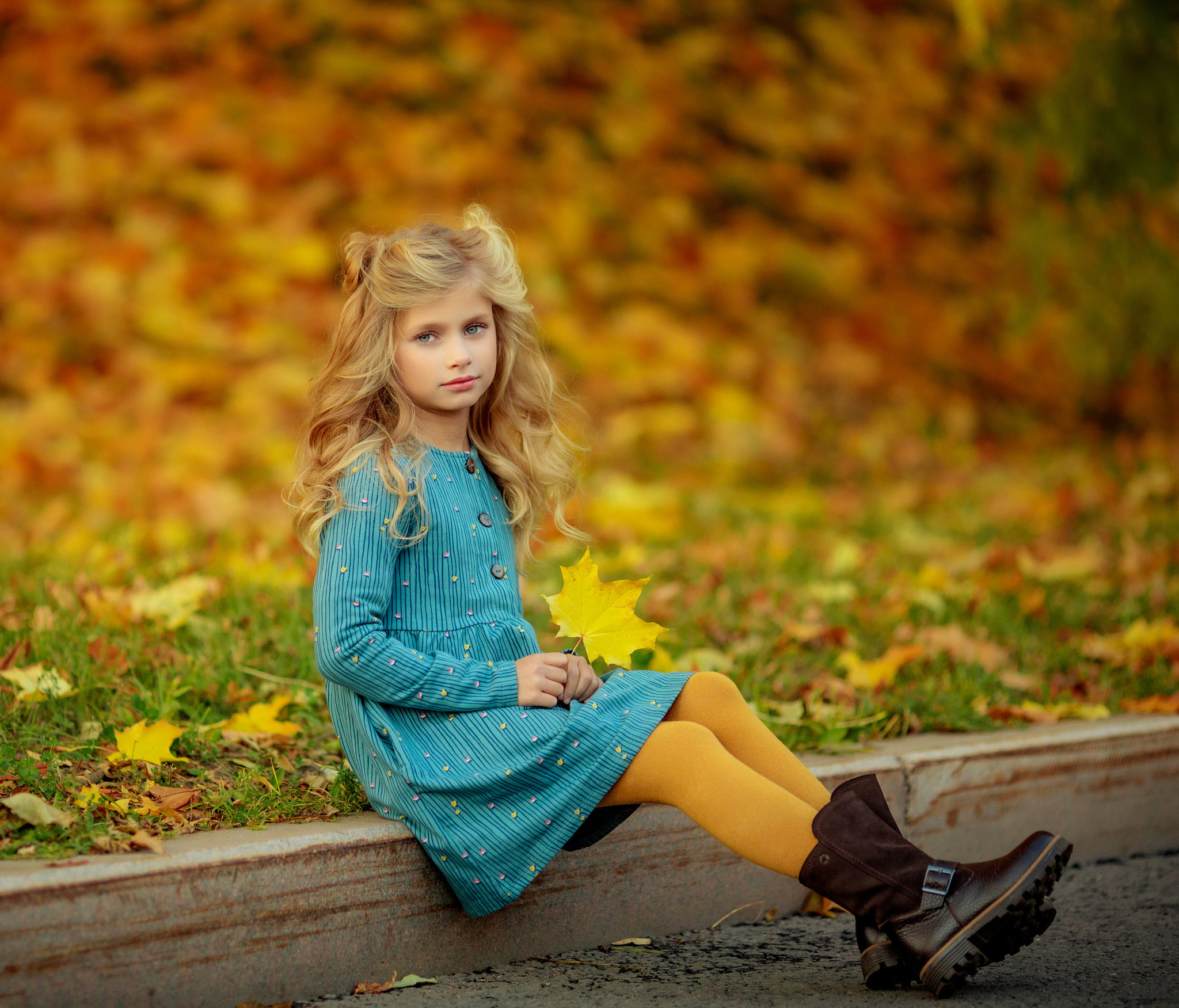 Алина на осенней фотосессии. Детский и семейный фотограф с животными в Москве Гурьева Надежда