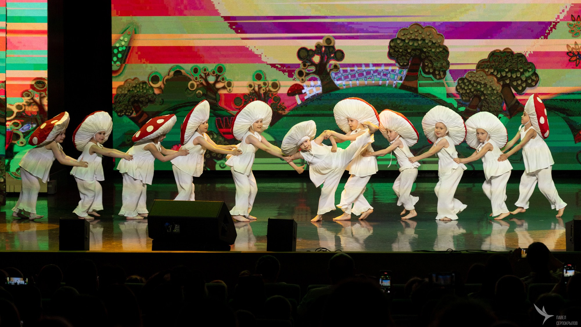 ТАНЕЦ — ЭТО ПО ЛЮБВИ. Репортажный фотограф в Казани Павел Серпокрылов