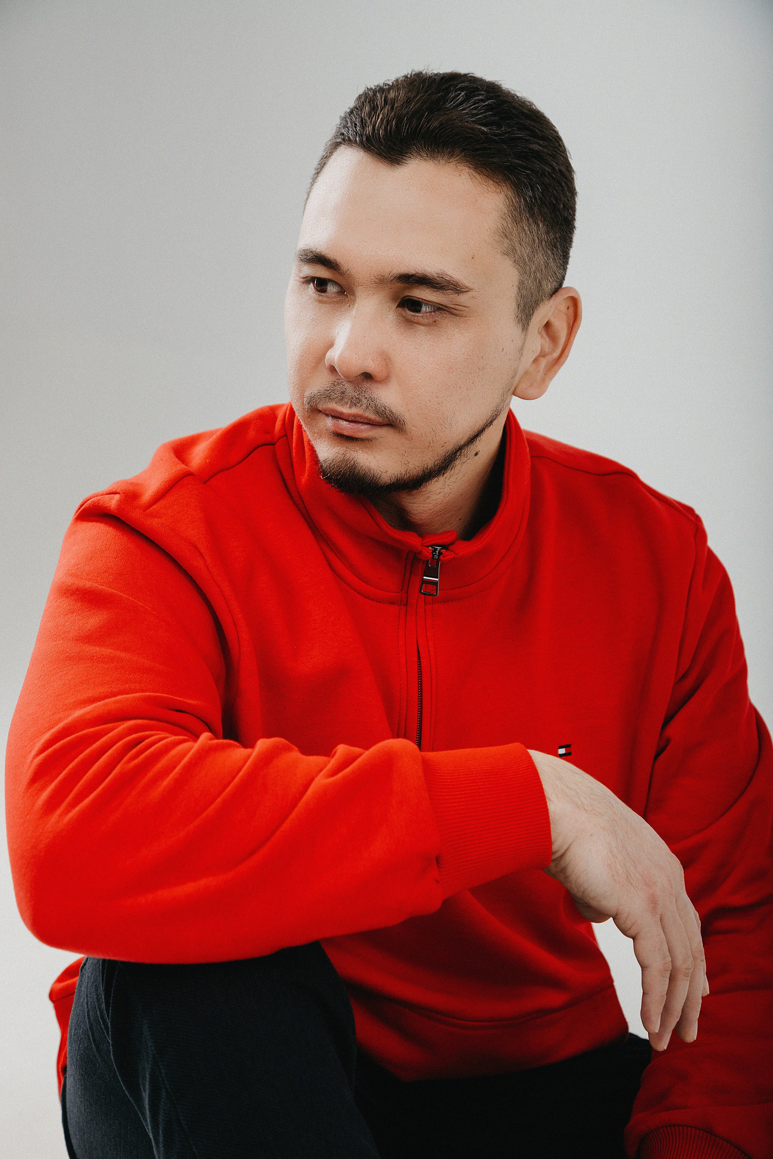 Фотосессия Нурлана в фотостудии Пространство. Свадебный, семейный и портретный фотограф в Алматы, Костанай