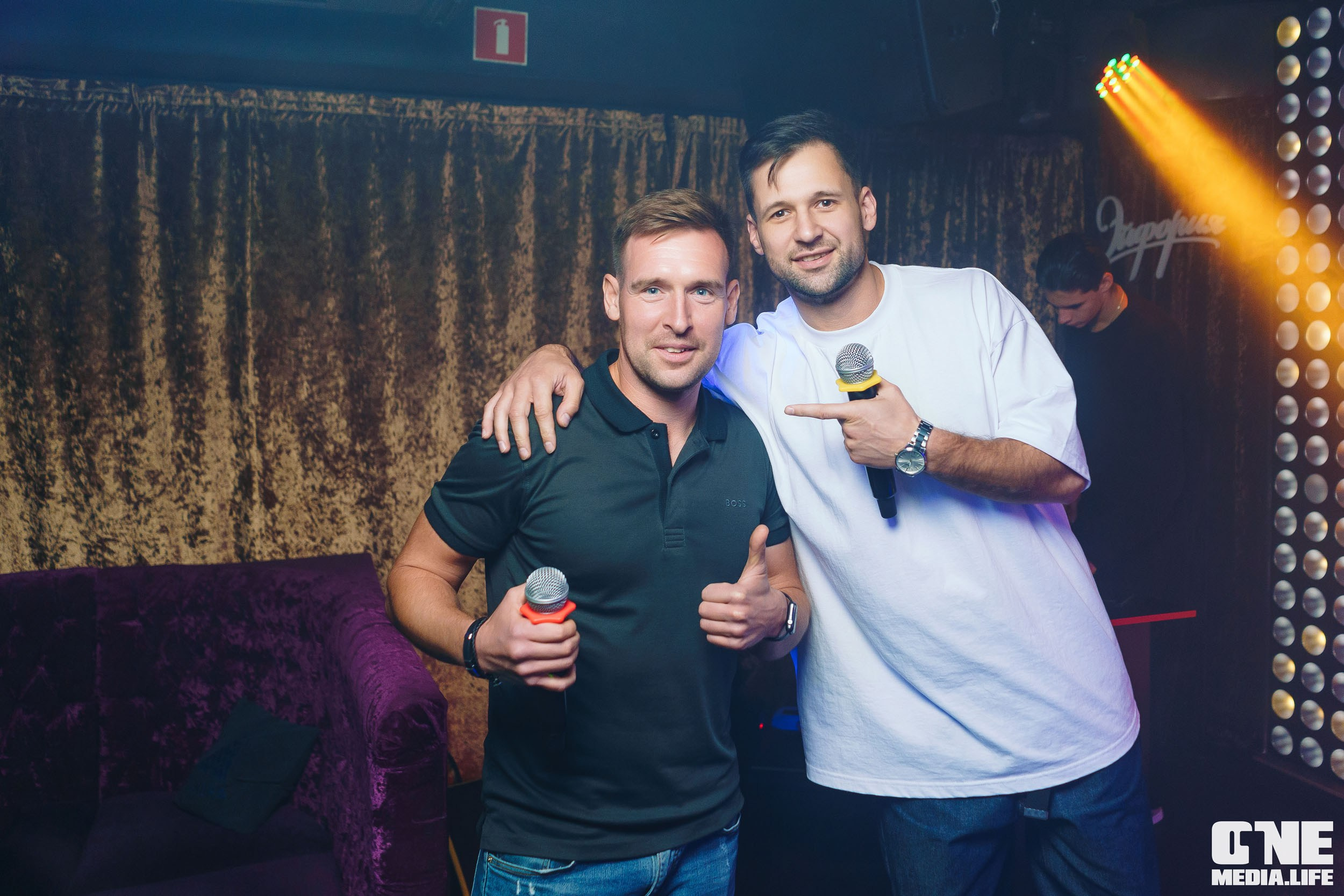 Фоторепортаж из караоке-клуба Эйфория. One Media Life: фоторепортажи, фотоотчеты с мероприятий и заведений