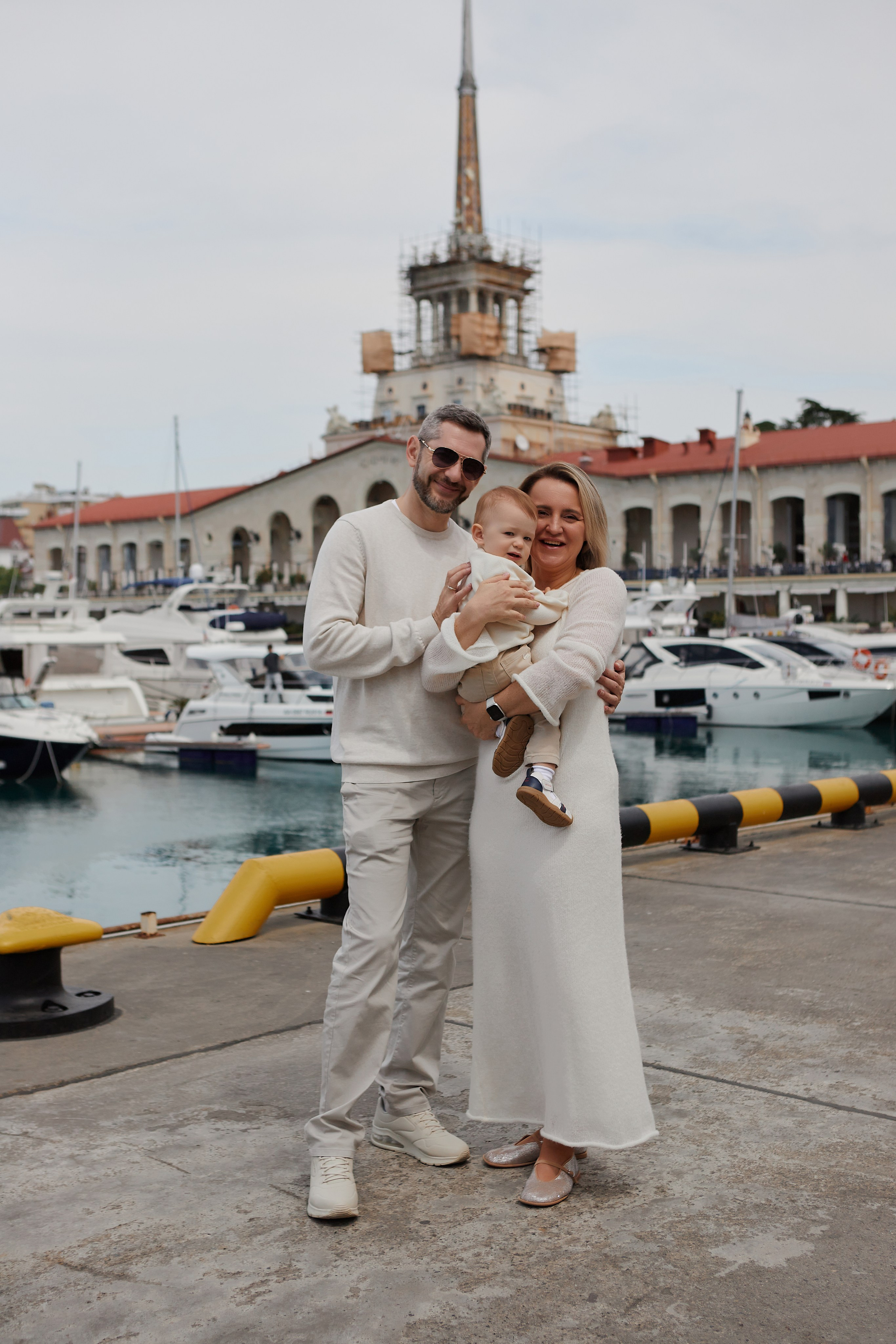 Фотосессия красивой семьи Кангун. Свадебный и семейный фотограф в Сочи-Красной поляне Ларионова Анна