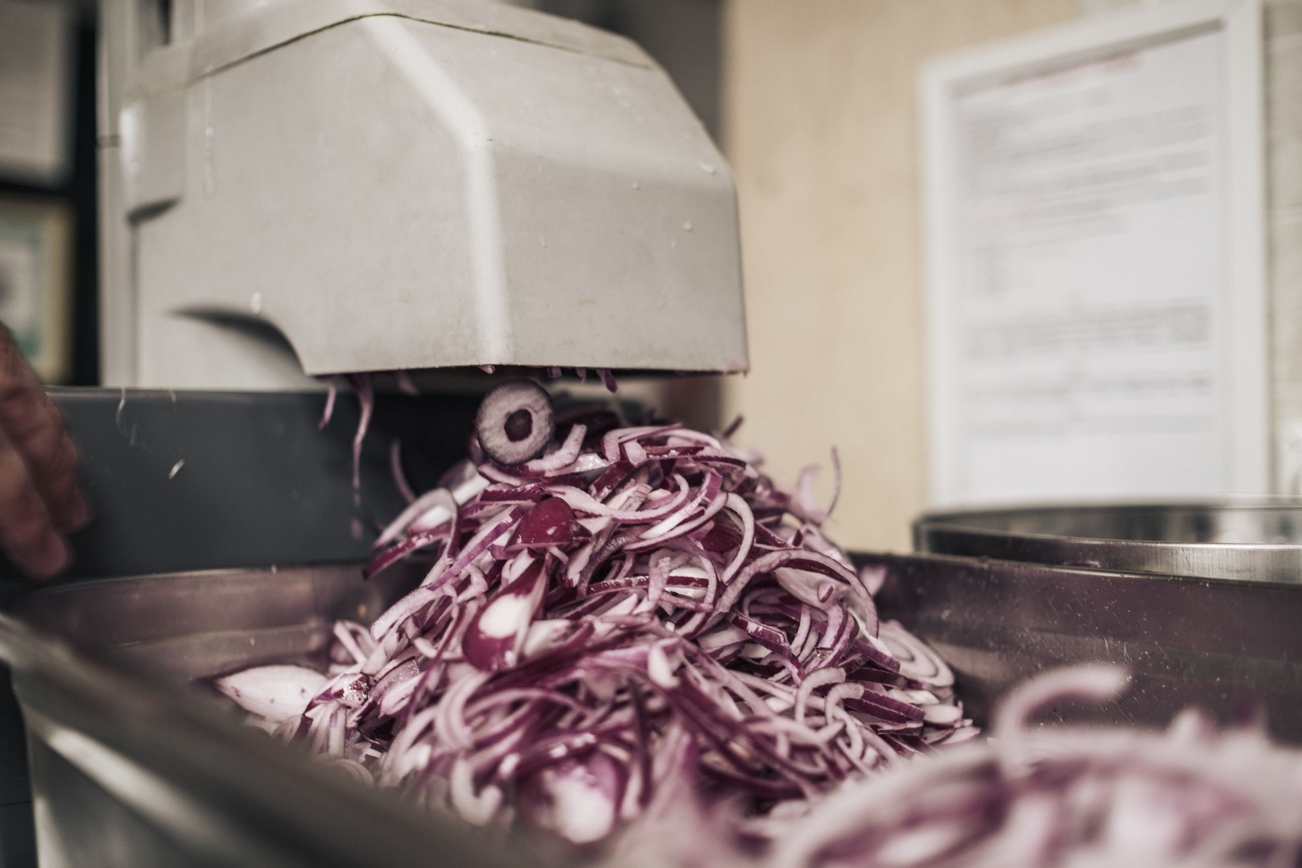 Готовка для бездомных и кормление их в Москве. Фотограф в Москве Максим Скоробогатов