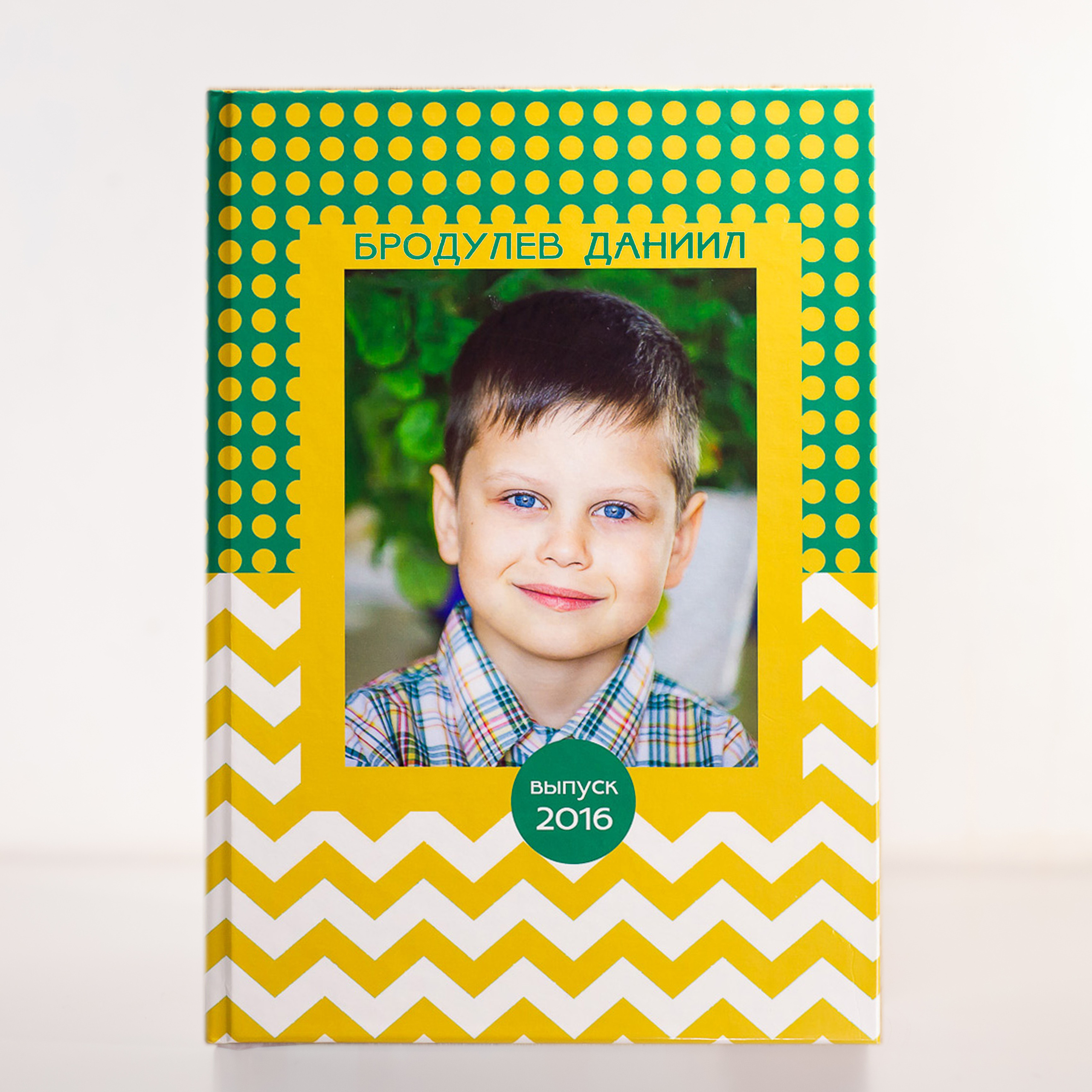 Изготовление выпускных альбомов в Детских сад в Москве. Профессиональная фото и видеосъемка. Москва