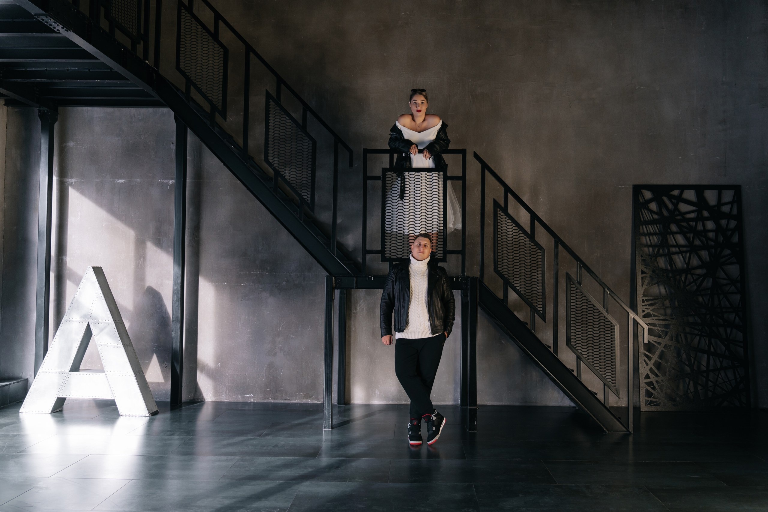 Love Story для молодоженов в фотостудии Cross Studio