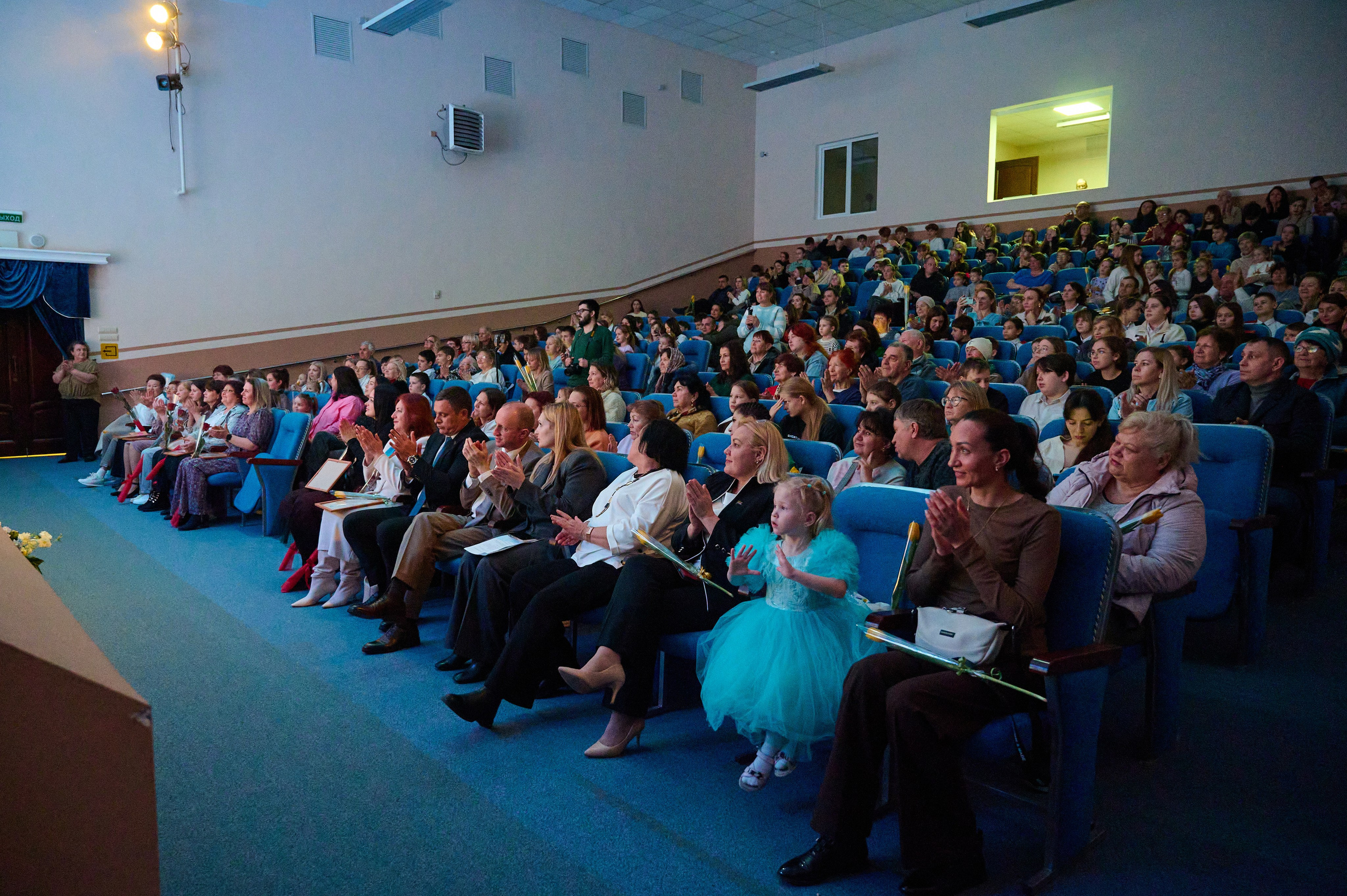 8 марта Марьина роща. Жизнь курорта Кабардинка в фотографиях