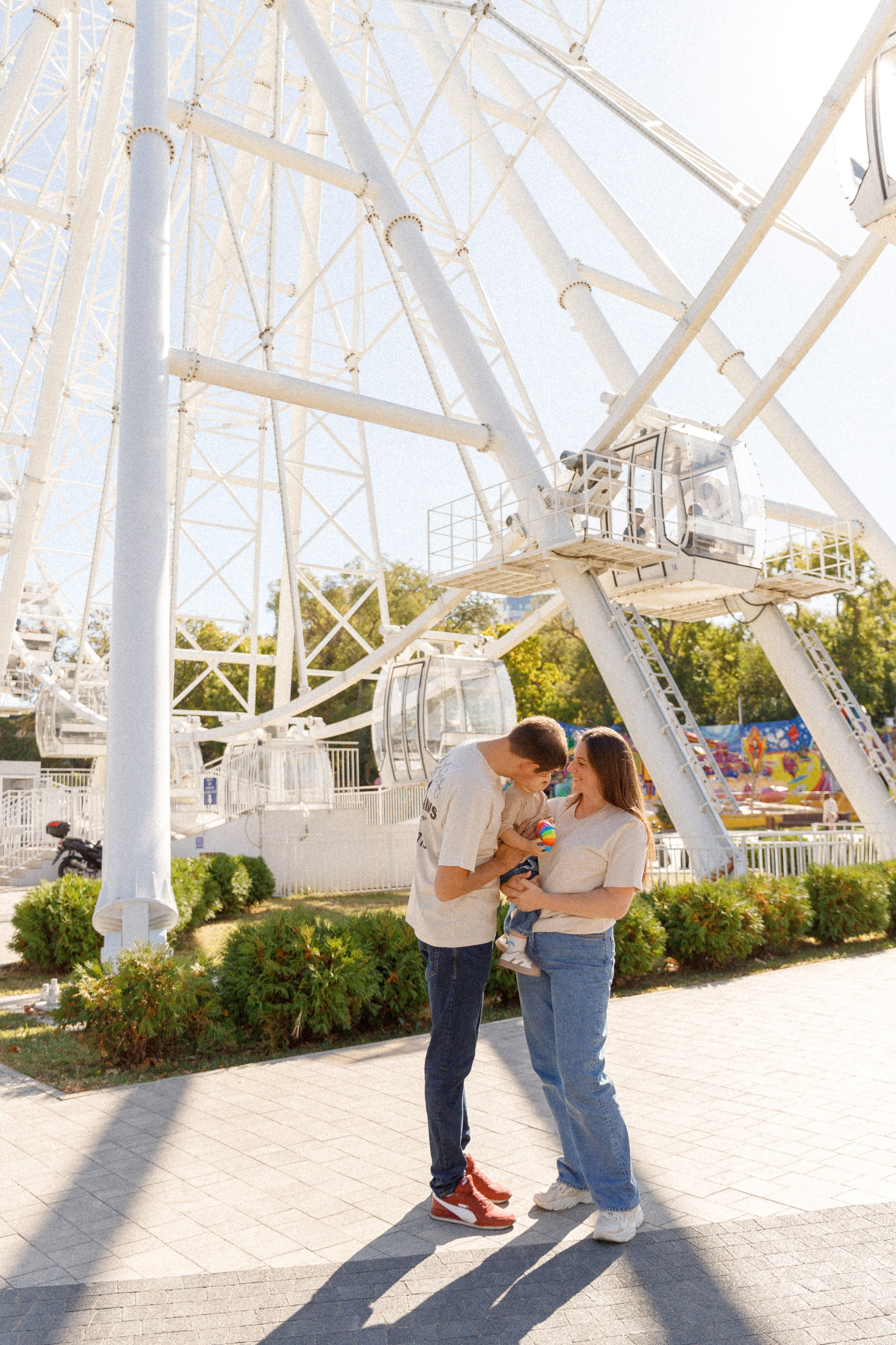 Пример семейных съемок в Парке 30 лет Победы Анапа. Свадебный фотограф и видеограф Краснодар, Ростов, Сочи, Новороссийск