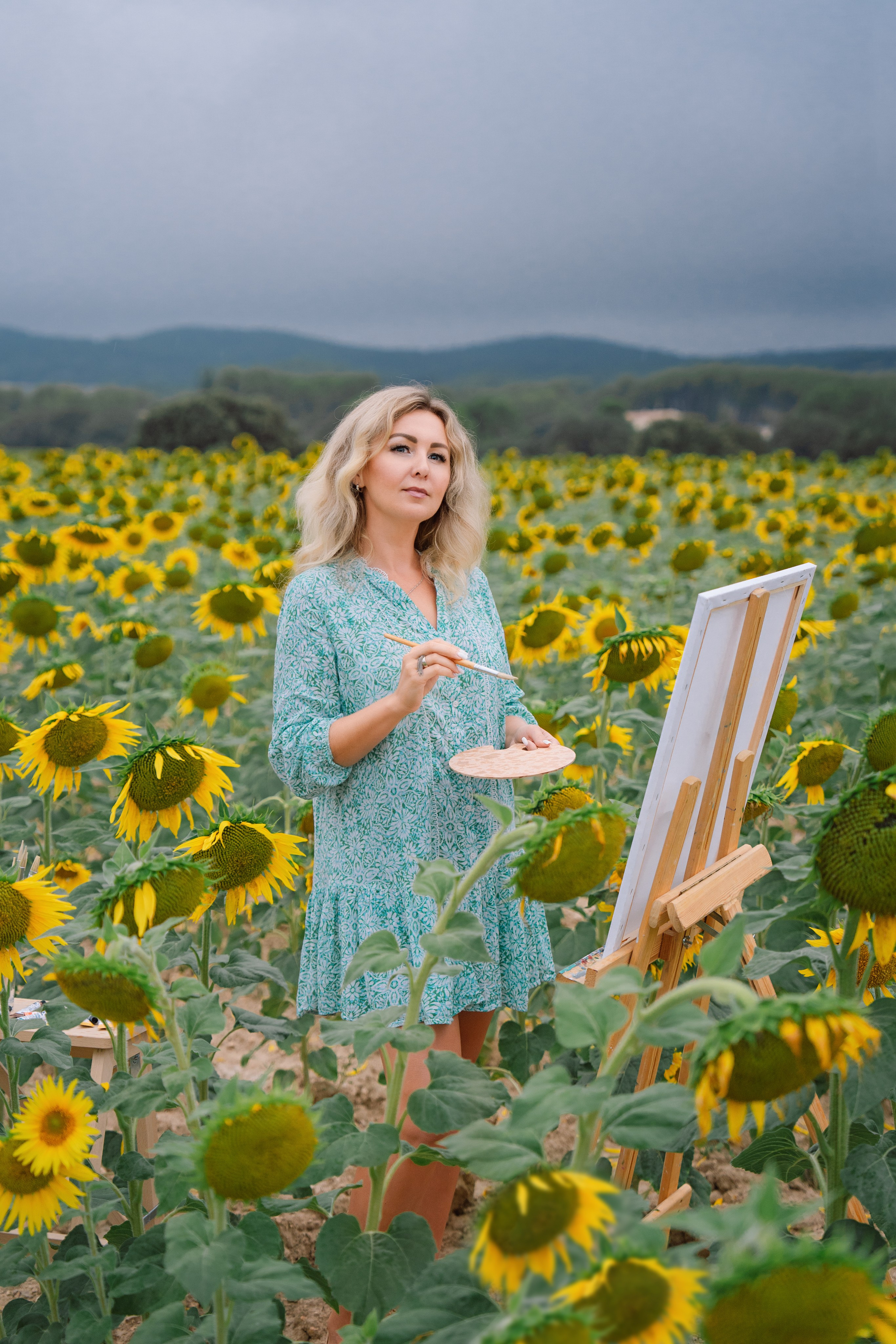 фотосессия в поле подсолнухов в Аликанте