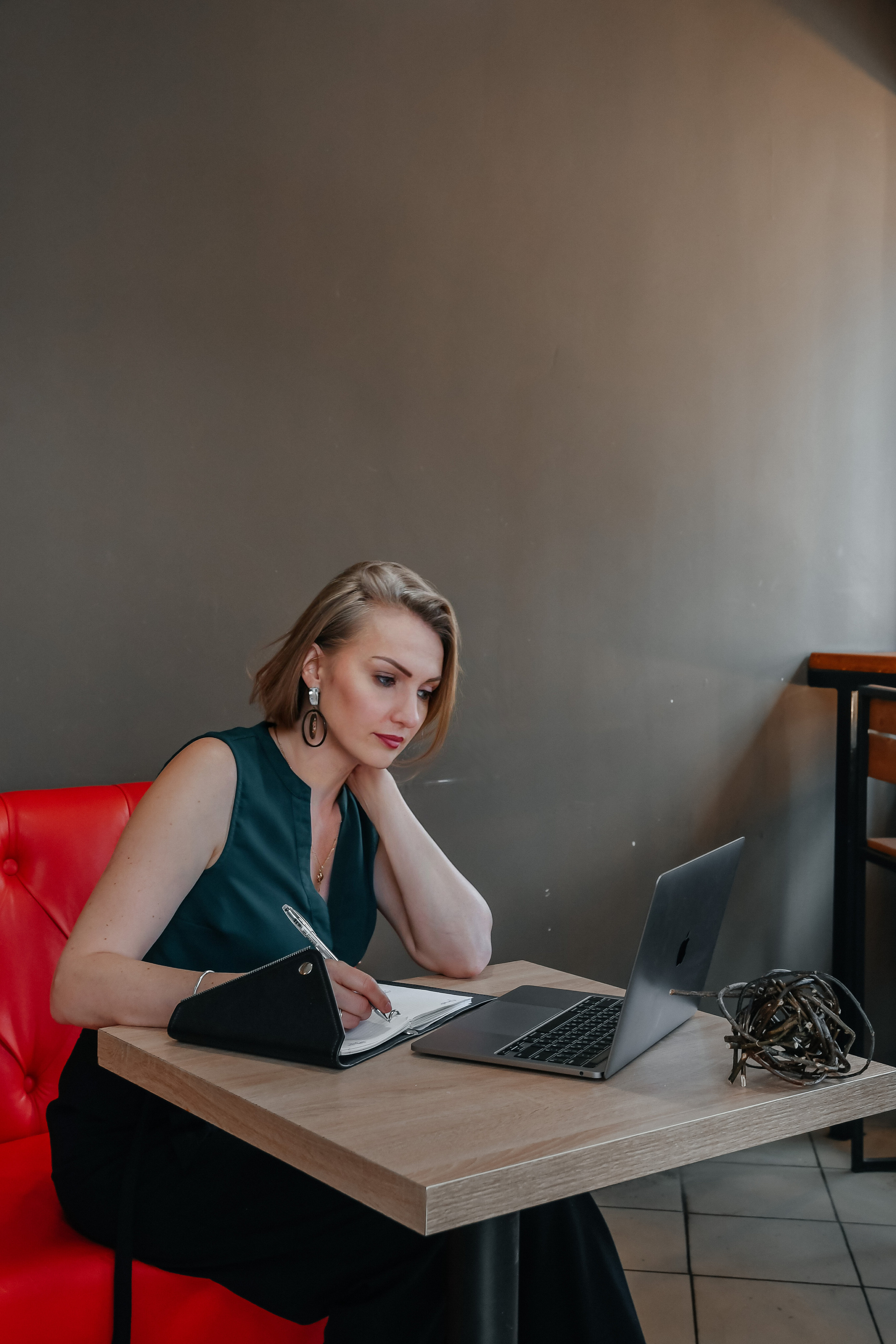 Контент съёмка для песочного терапевта