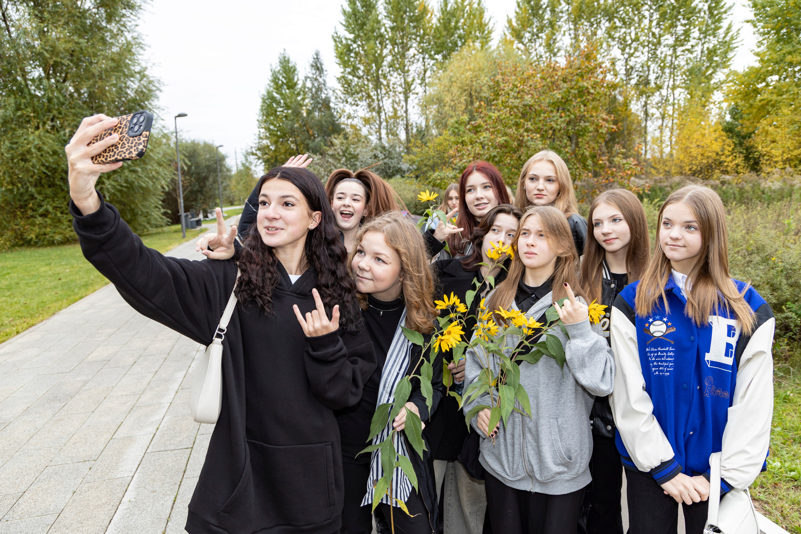 Выпускной альбом 9 и 11 класс. Выпускные альбомы в Москве и Подмосковье