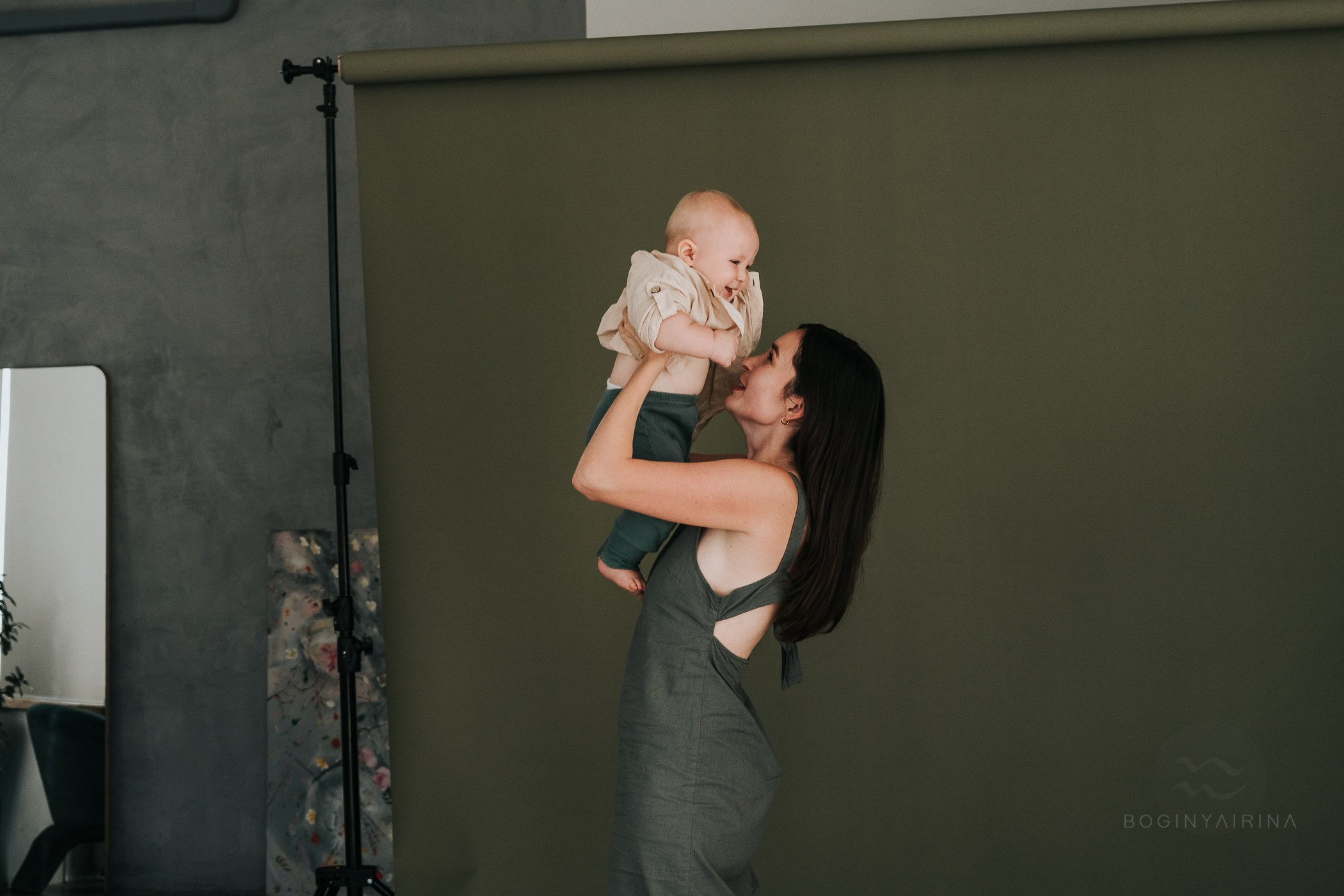 Детский фотограф Москва. Фотосессия мама и малыш, грудное вскармливание. Фотограф на роды Москва. Фотограф новорожденных Москва