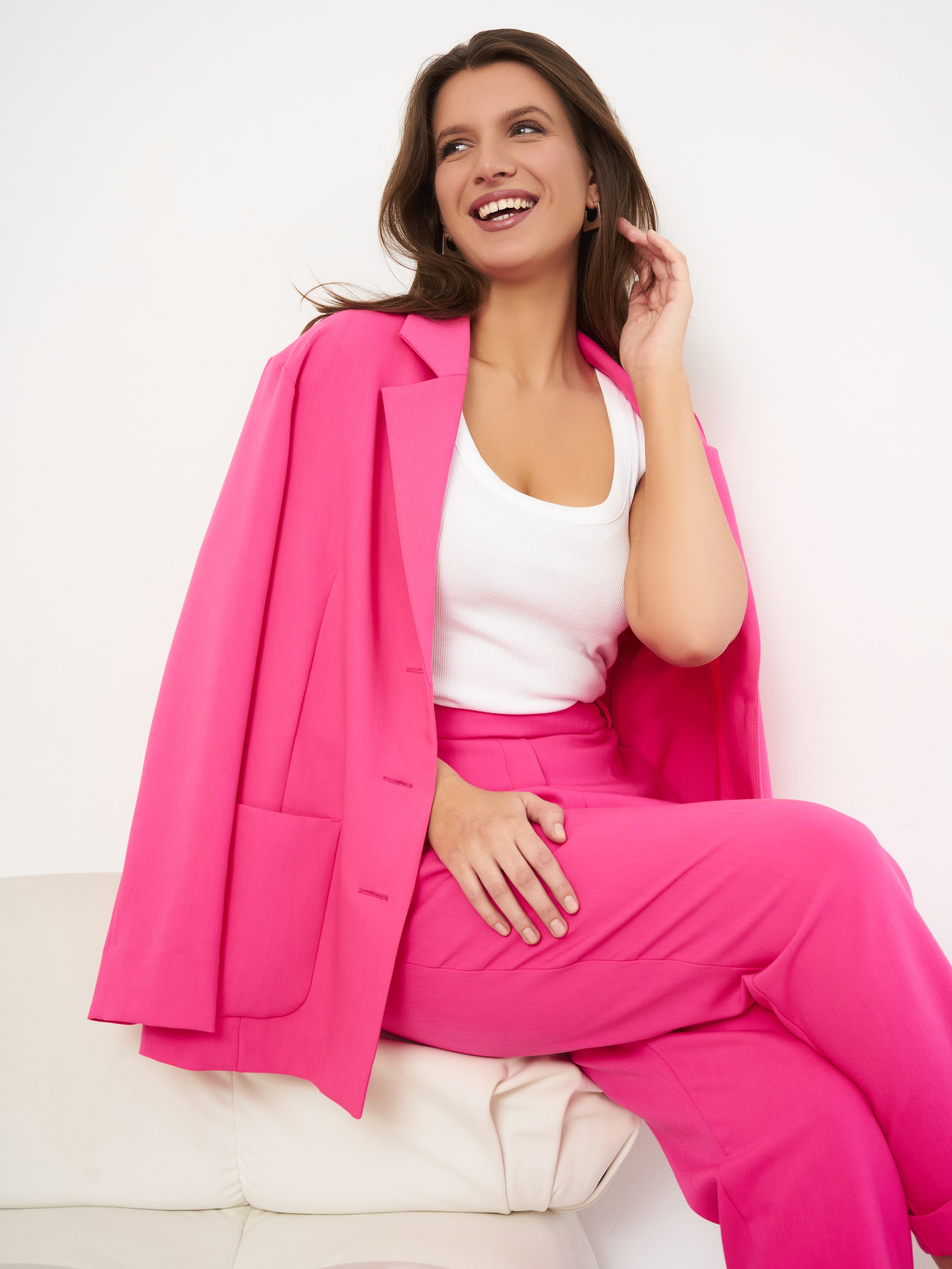 Модель Полина Новосибирск. Коммерческий фотограф для маркетплейсов Wildberries и Ozon в Новосибирске — фото и видео для брендов