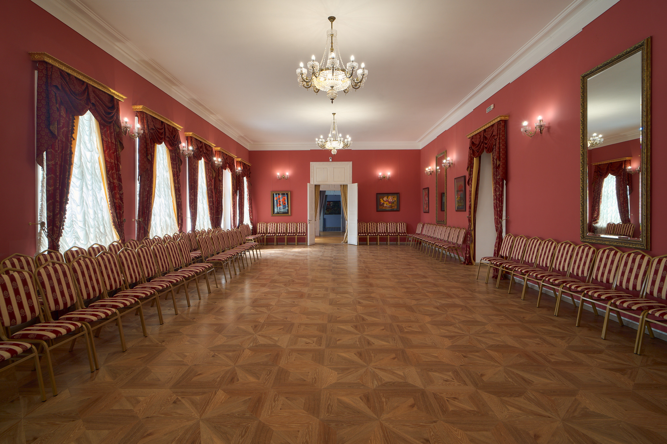 Бальный зал гостиницы пожарских в Торжке