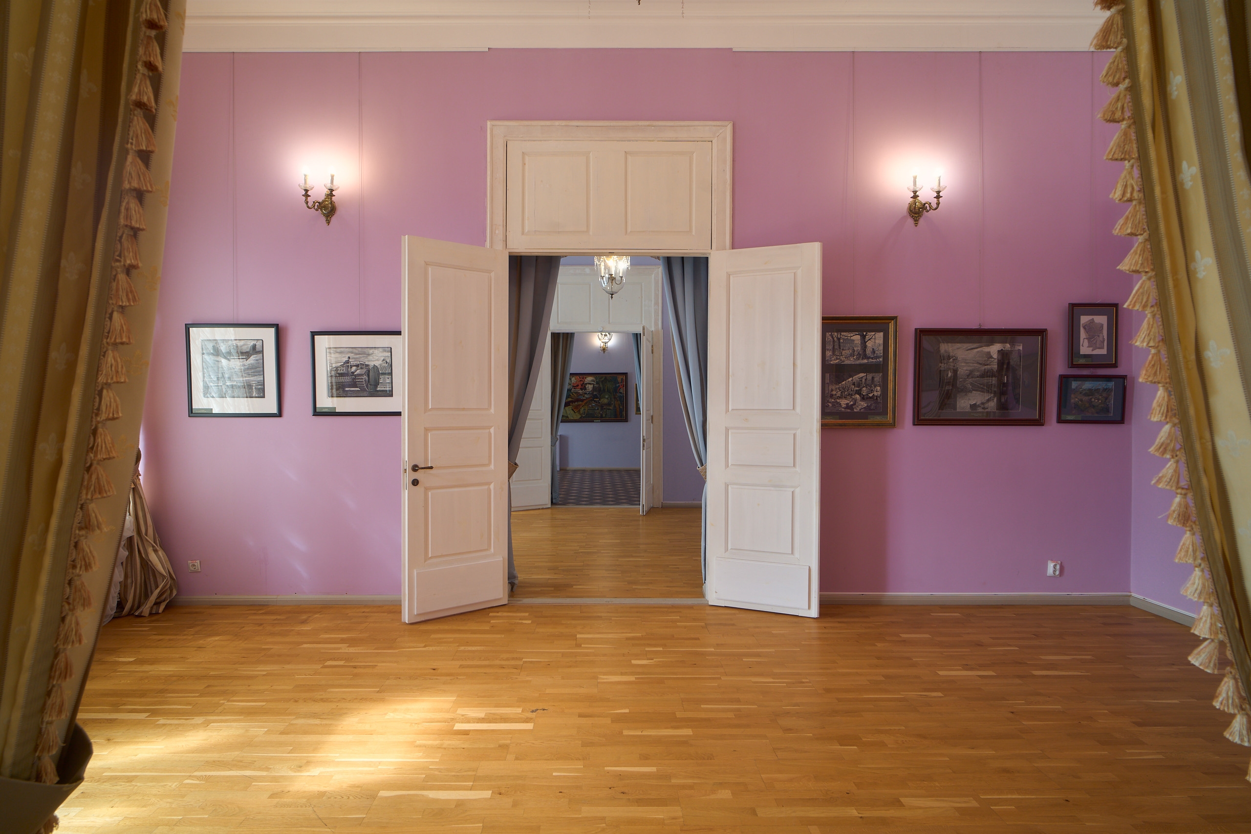 Интерьер гостиницы пожарских в Торжке