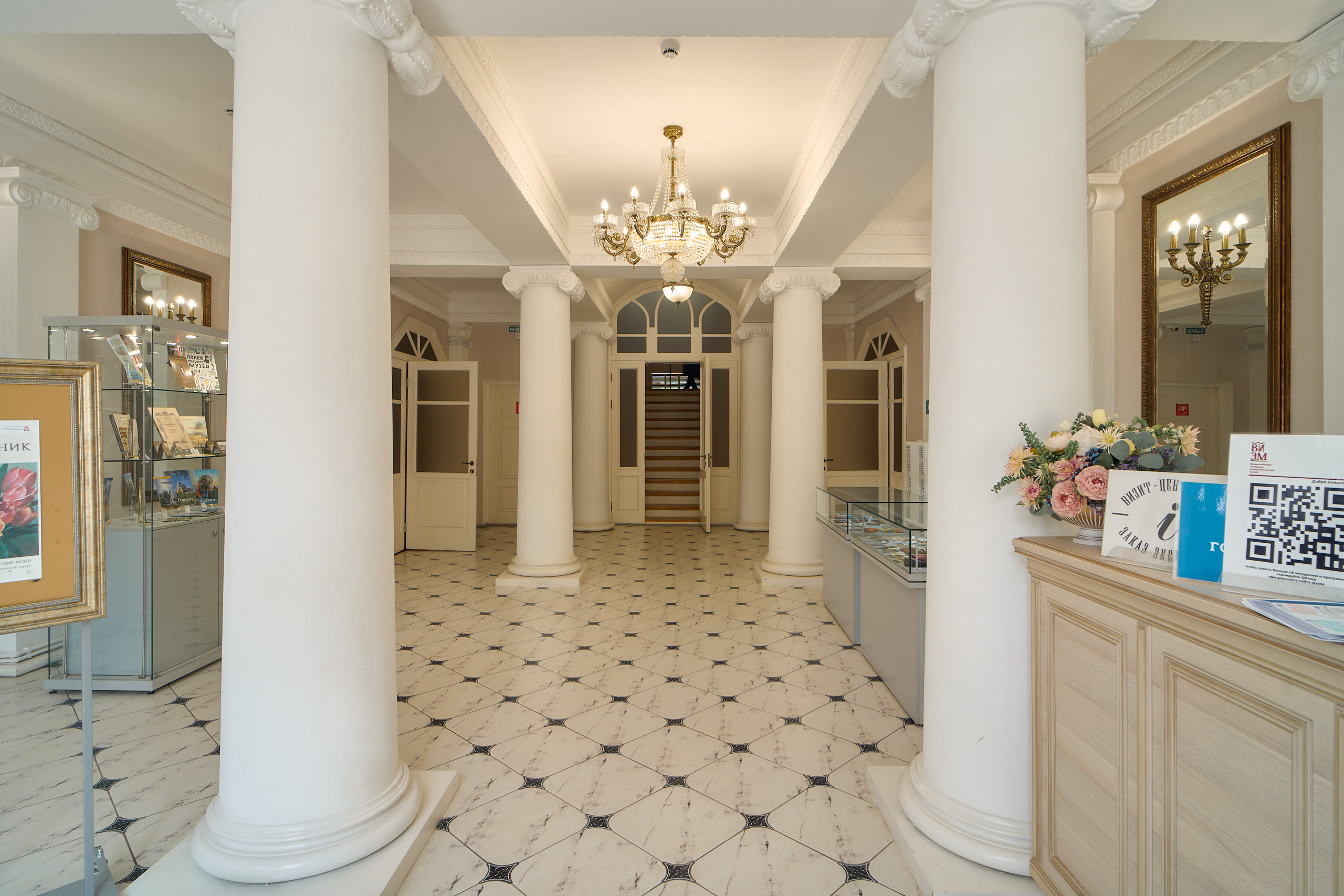 Интерьер гостиницы пожарских в Торжке