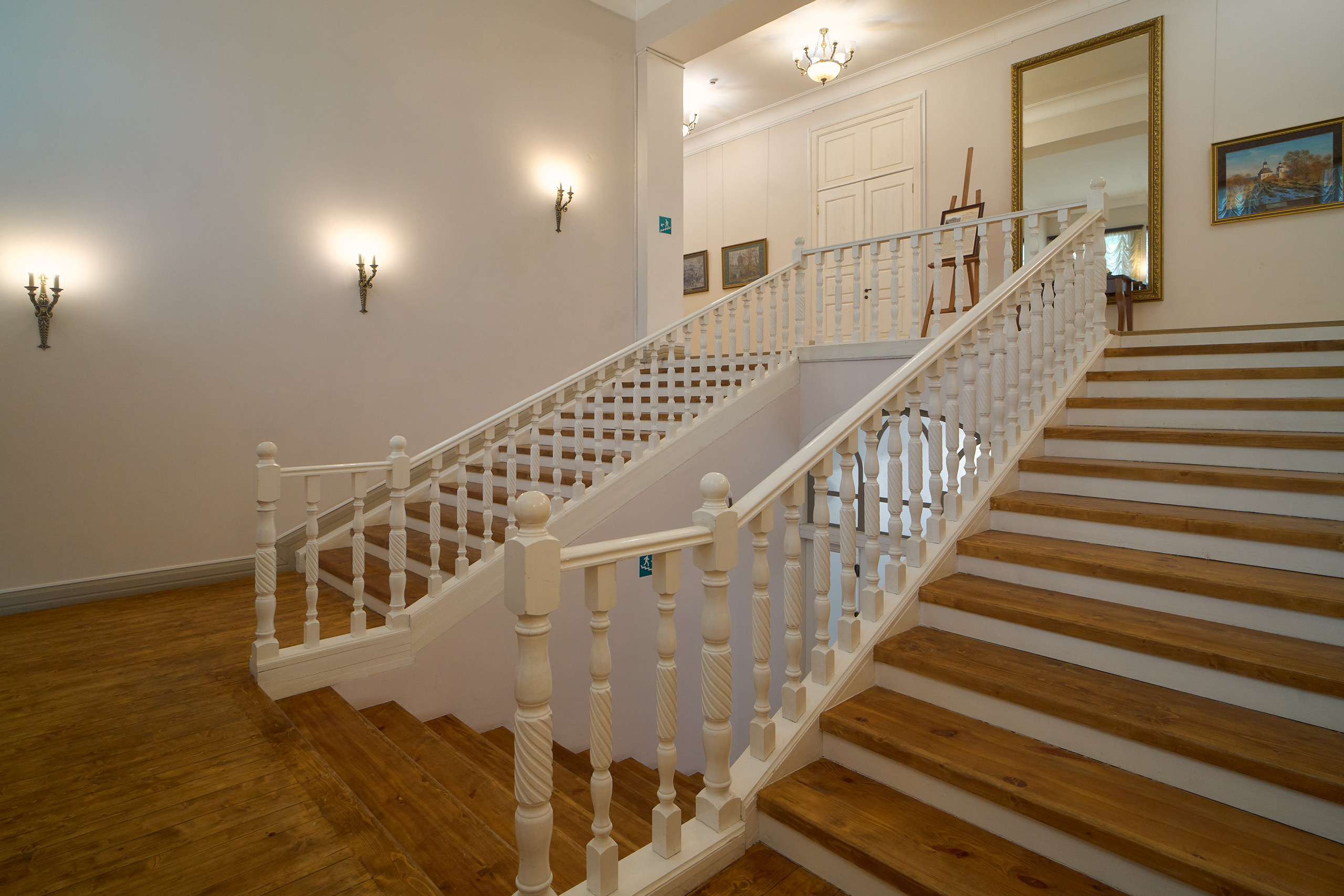 Интерьер гостиницы пожарских в Торжке