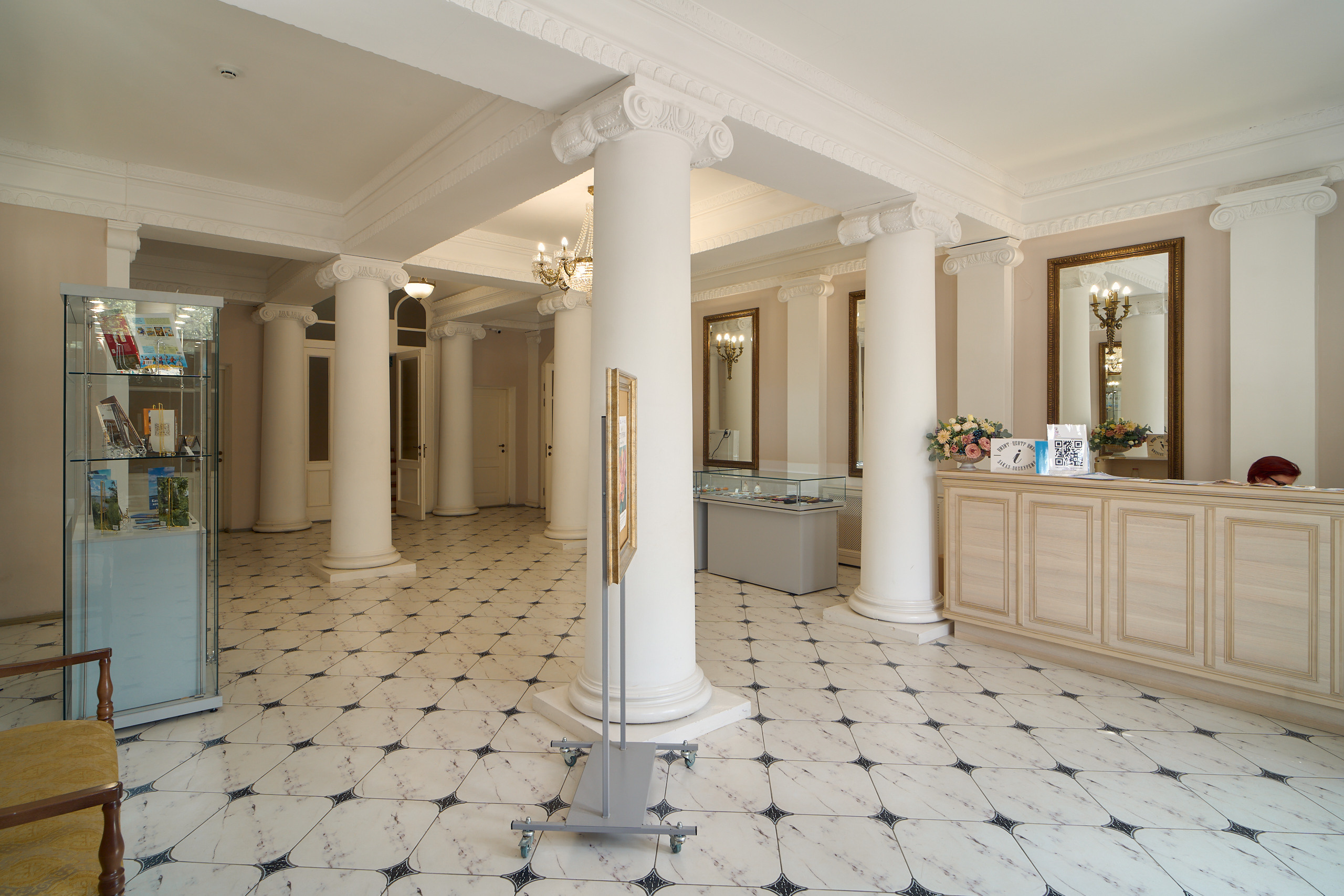 Интерьер гостиницы пожарских в Торжке