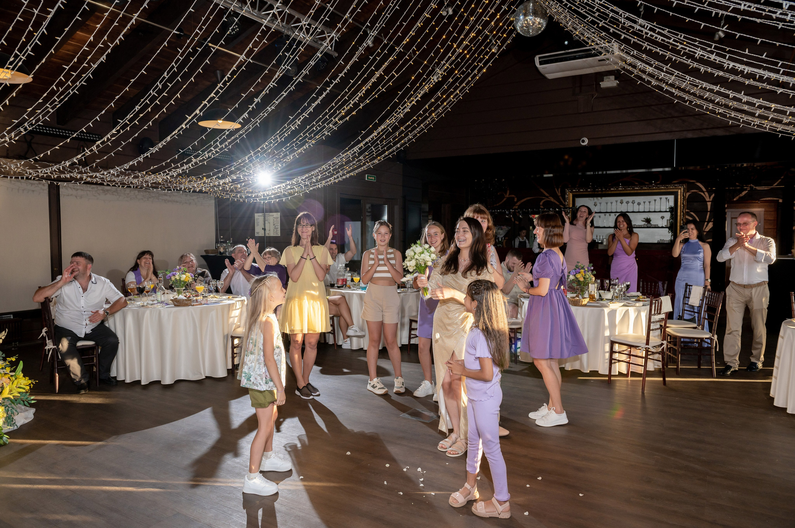 Летняя свадьба В Санкт-Петербурге и красивой выездной регистрацией Даши и Саши. Воздушная свадебная фотосессия в Петербурге. Портретный, семейный и свадебный фотограф в Санкт-Петербурге и в Пушкине Ширяев Денис