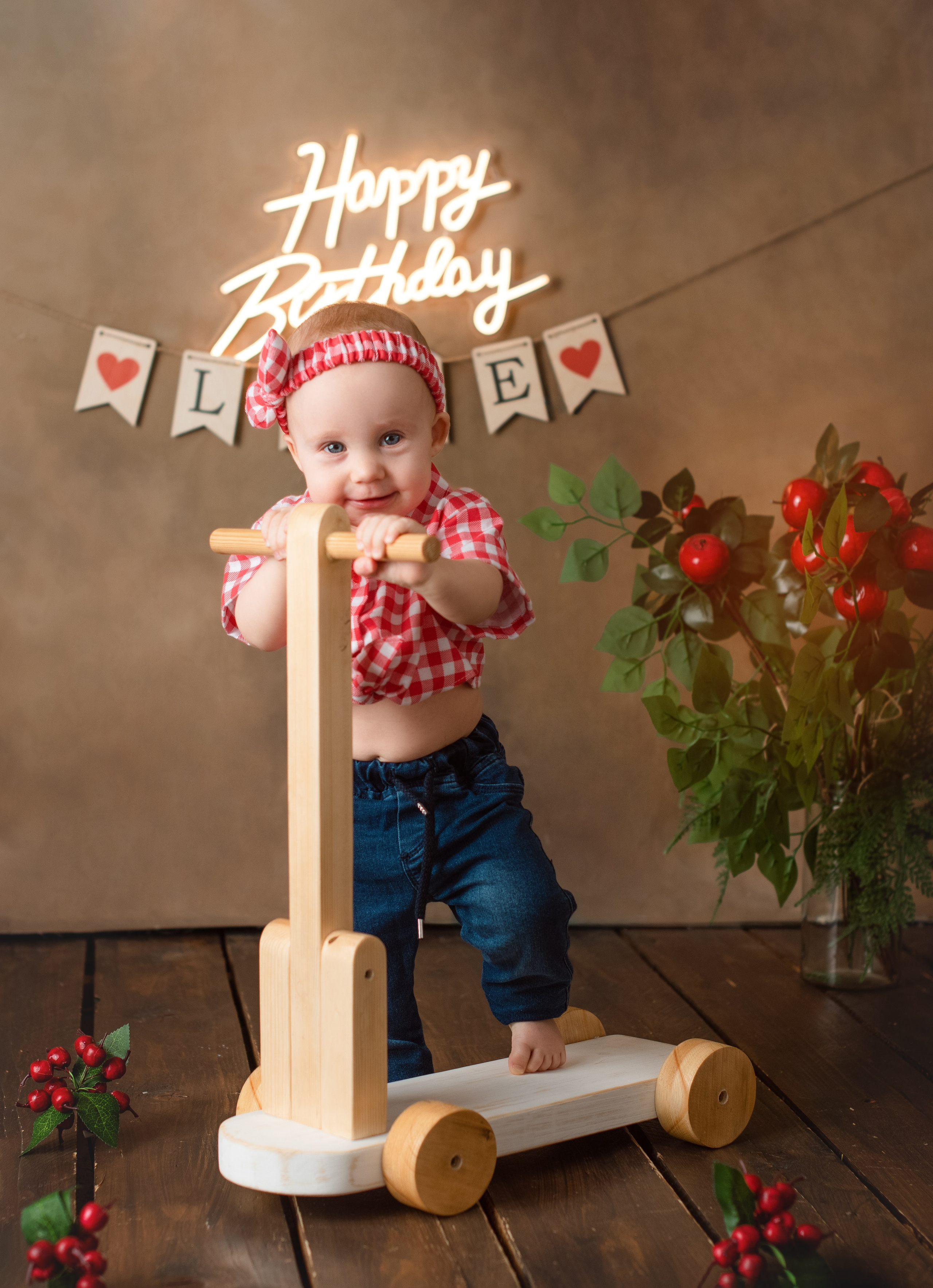 Фотозоны на Годик «Крафт». Фотограф Новорожденных во Владивостоке Ольга Галаницкая