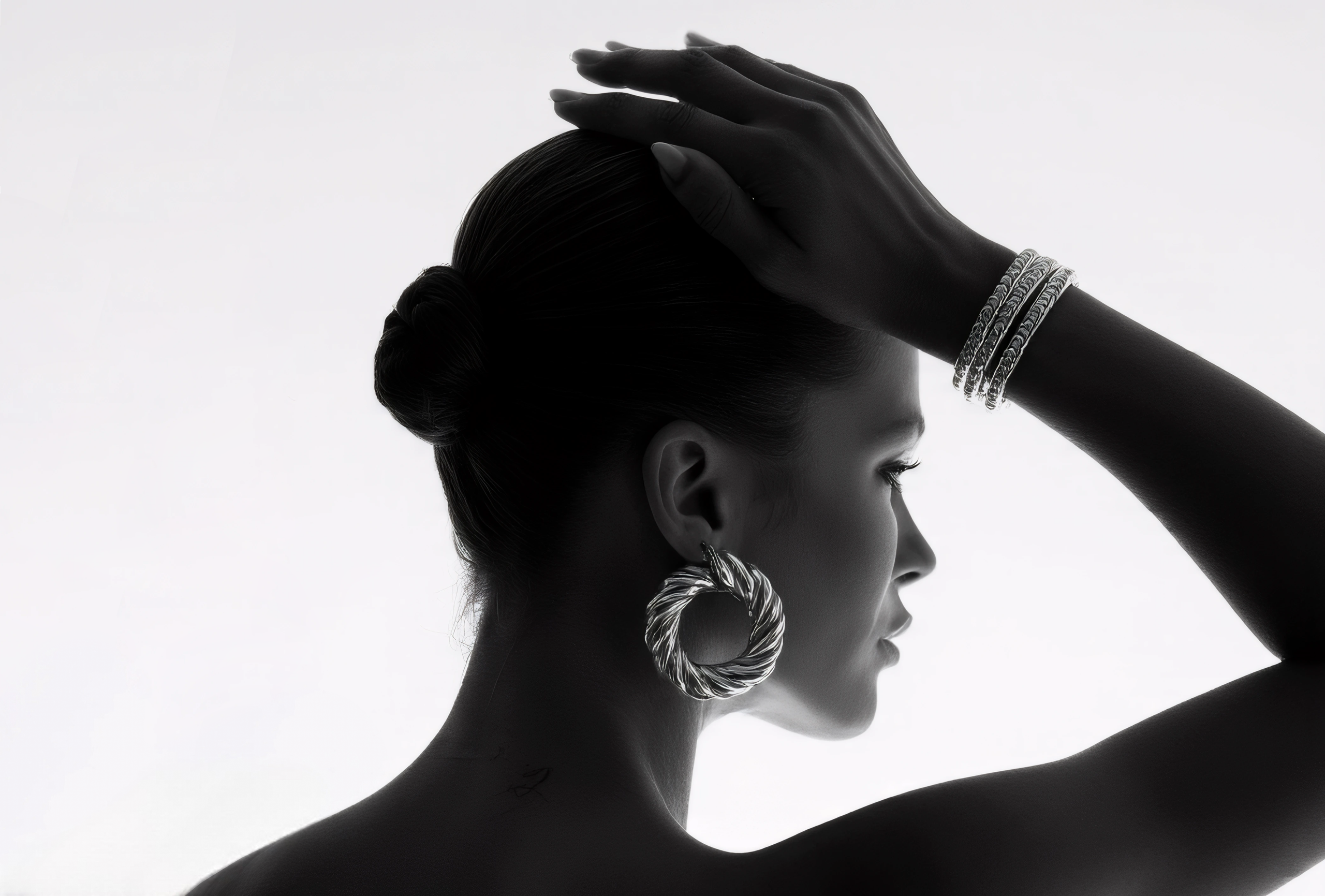 SHE BY VI. Женский портретный фотограф в Москве