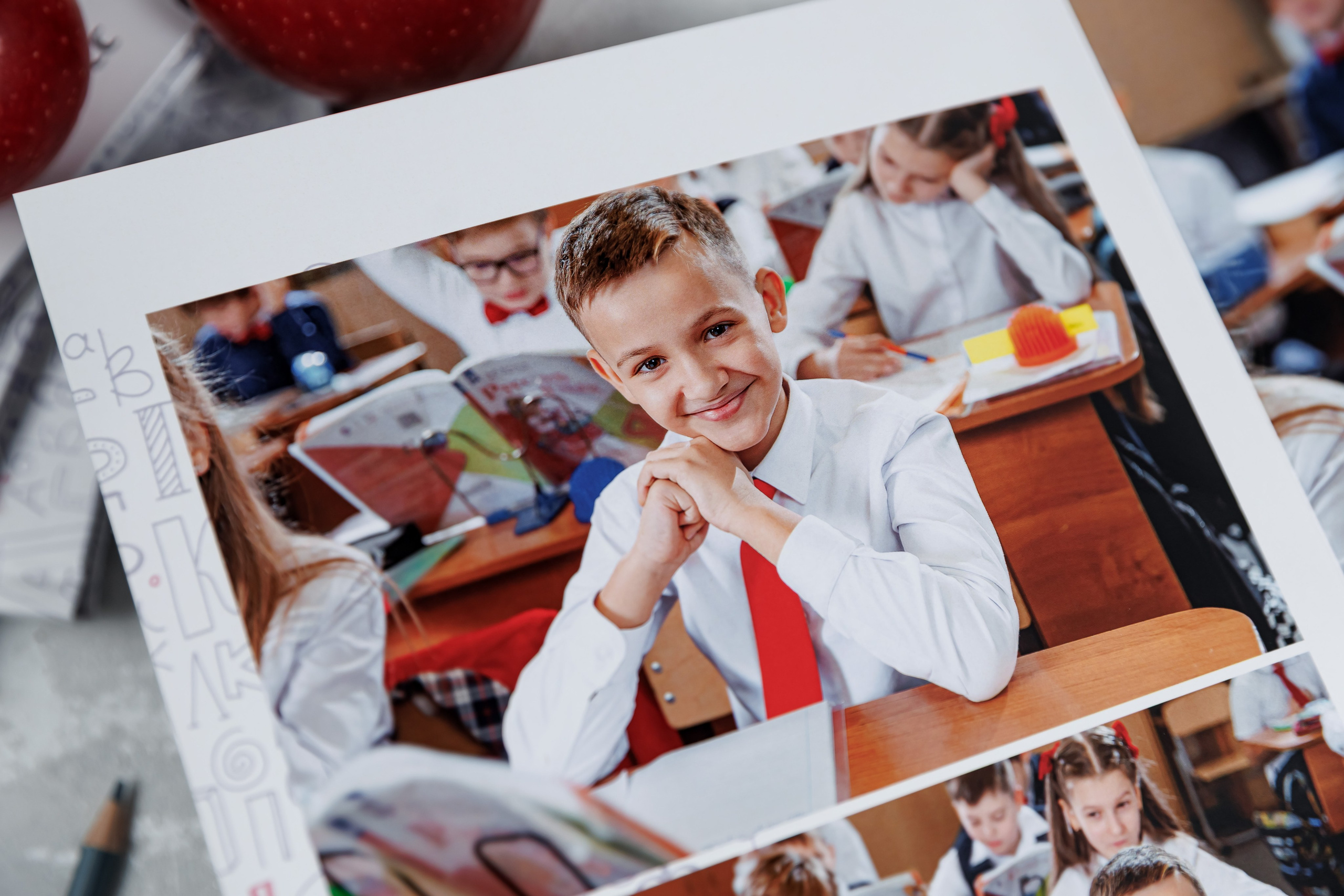 Выпускные альбомы 4 класс. Семейный и детский фотограф Комина Елена, Власиха, Одинцово