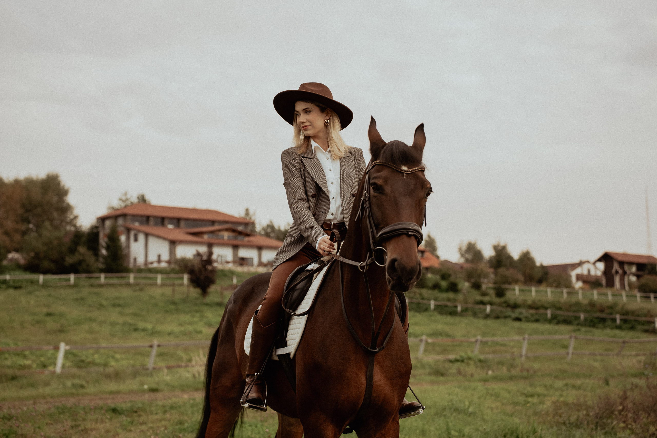 Элегия в седле 📸+🎬. Видеограф / Фотограф  — Яна Спащанская