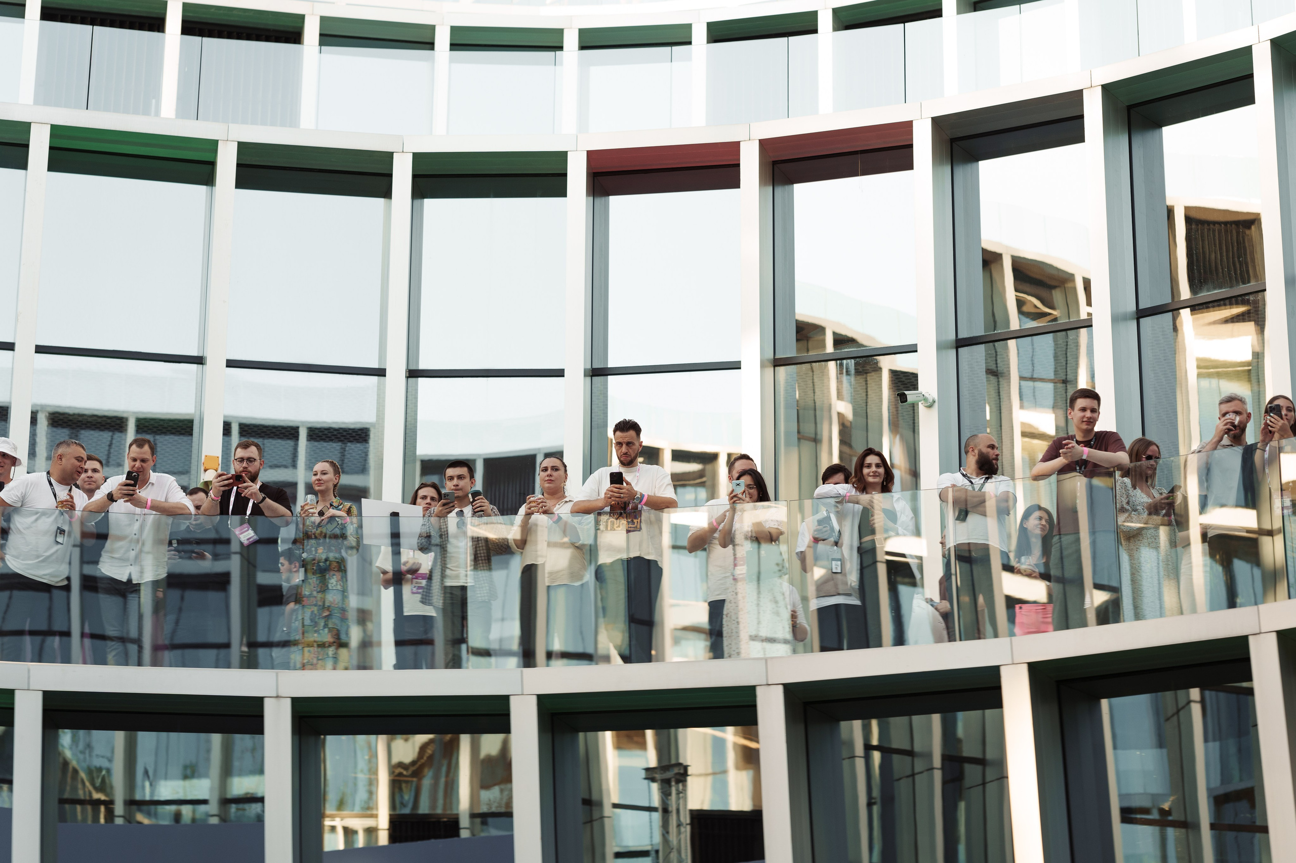 ЛЦТ ФЕСТ 2024 в арт кластере Ломоносов. Свадебные фотосессии в Москве. Фотограф Сергей Ржевский