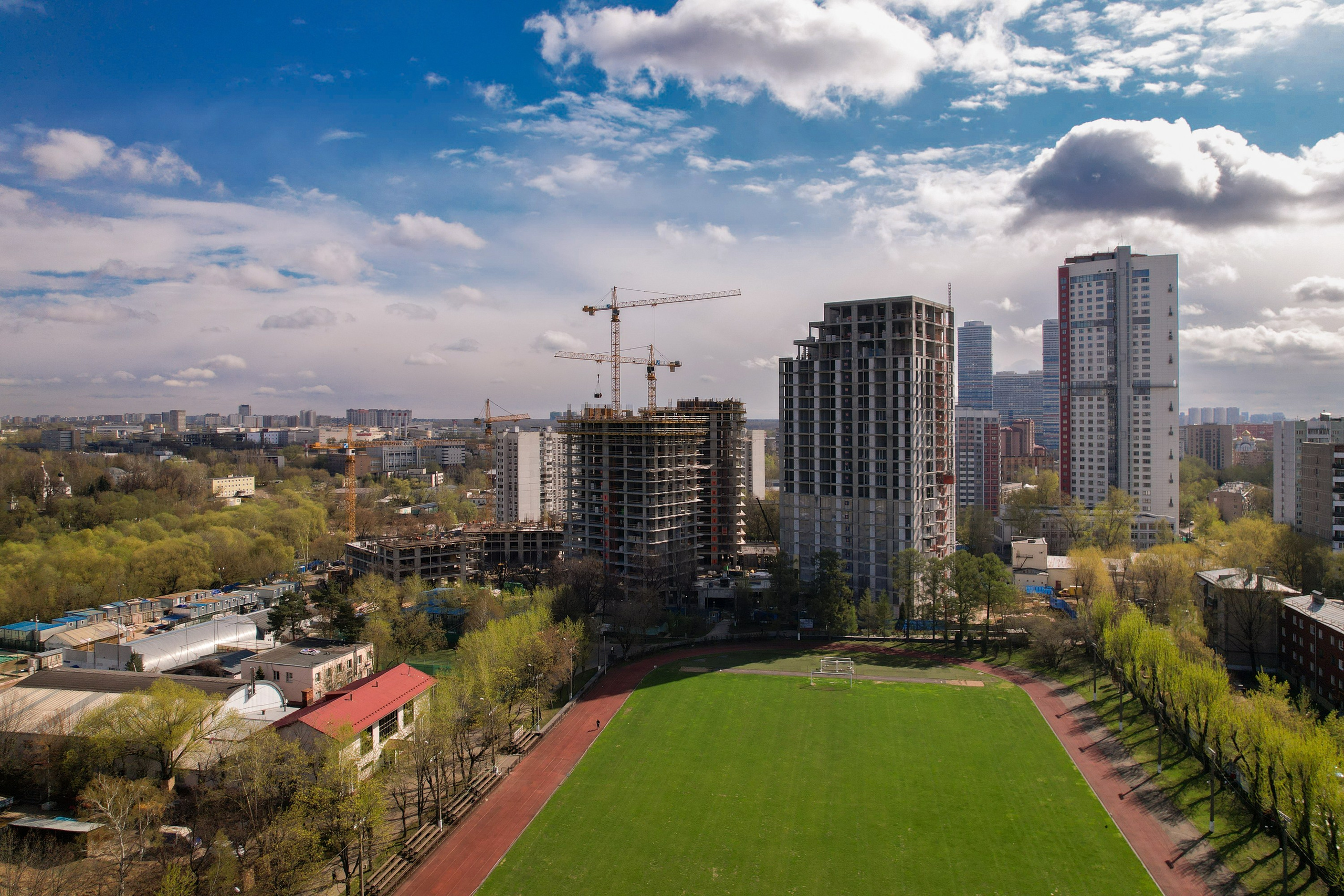 Архитектура и недвижимость. Ход строительства. Съемка с дрона. Профессиональное решение для частных лиц и бизнеса