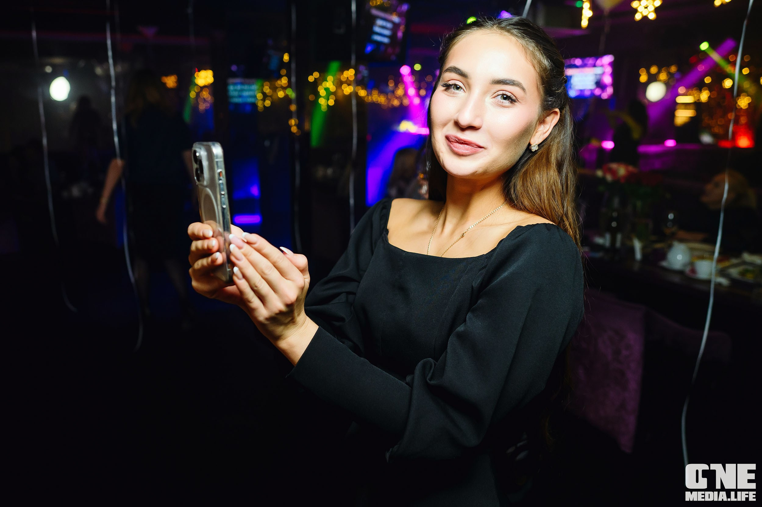 Theater Show в караоке-клубе Эйфория. Часть 2. One Media Life: фоторепортажи, фотоотчеты с мероприятий и заведений