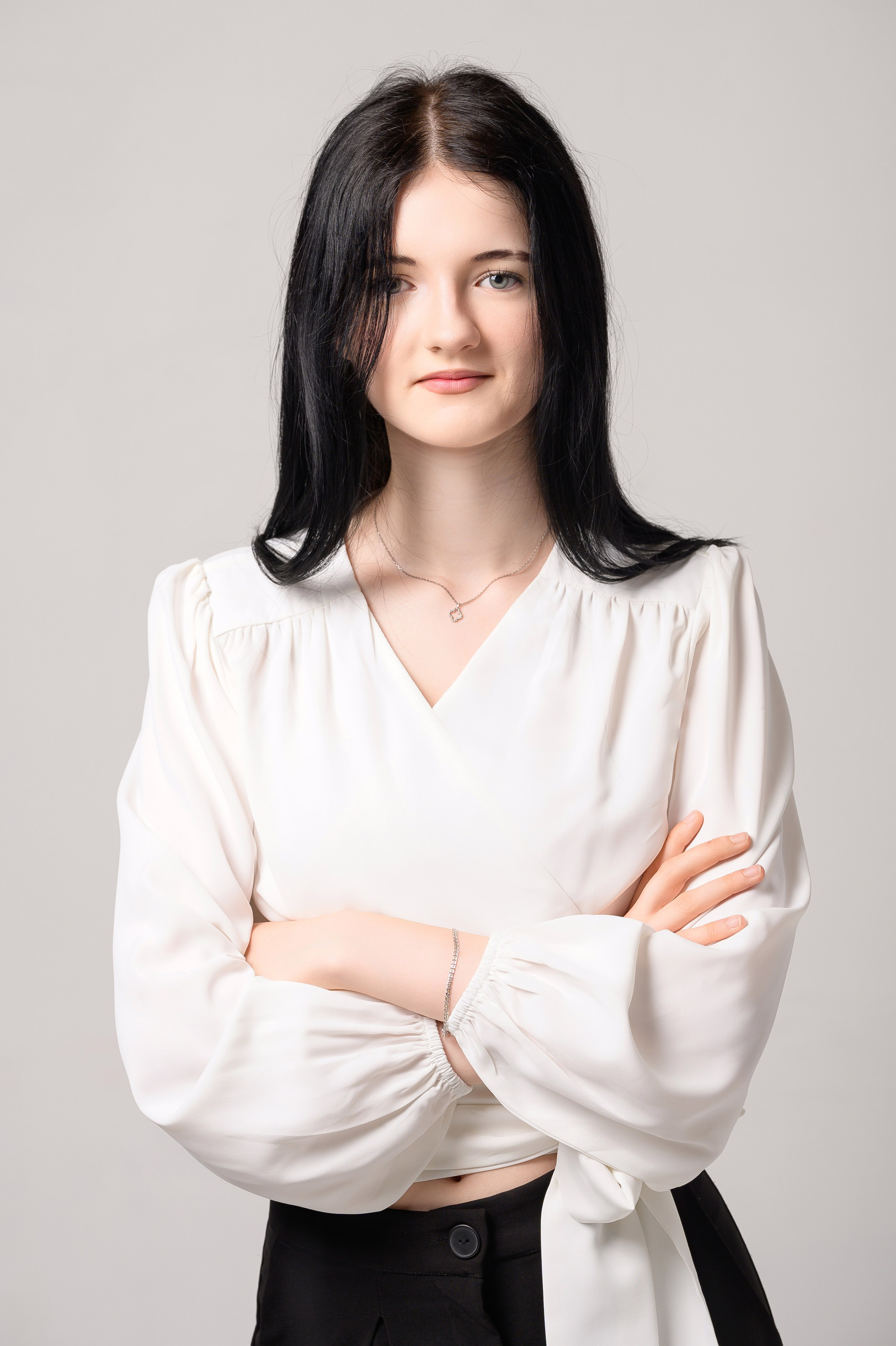 Фотографии старшеклассников для выпускных альбомов Нижневартовск | Портфолио. AR-t студия «Альбом+», г. Нижневартовск