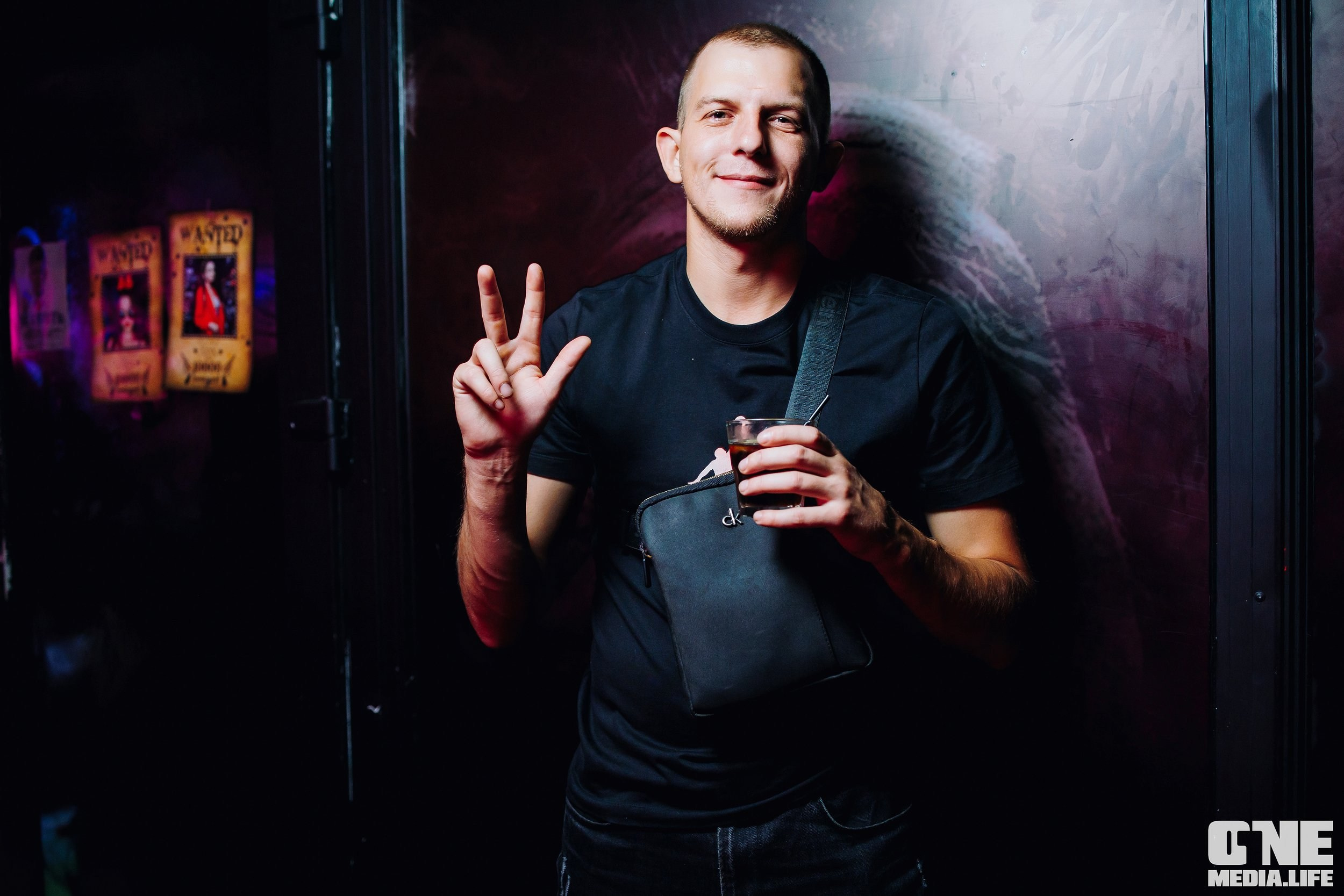 Фоторепортаж из бара XxxX. One Media Life: фоторепортажи, фотоотчеты с мероприятий и заведений