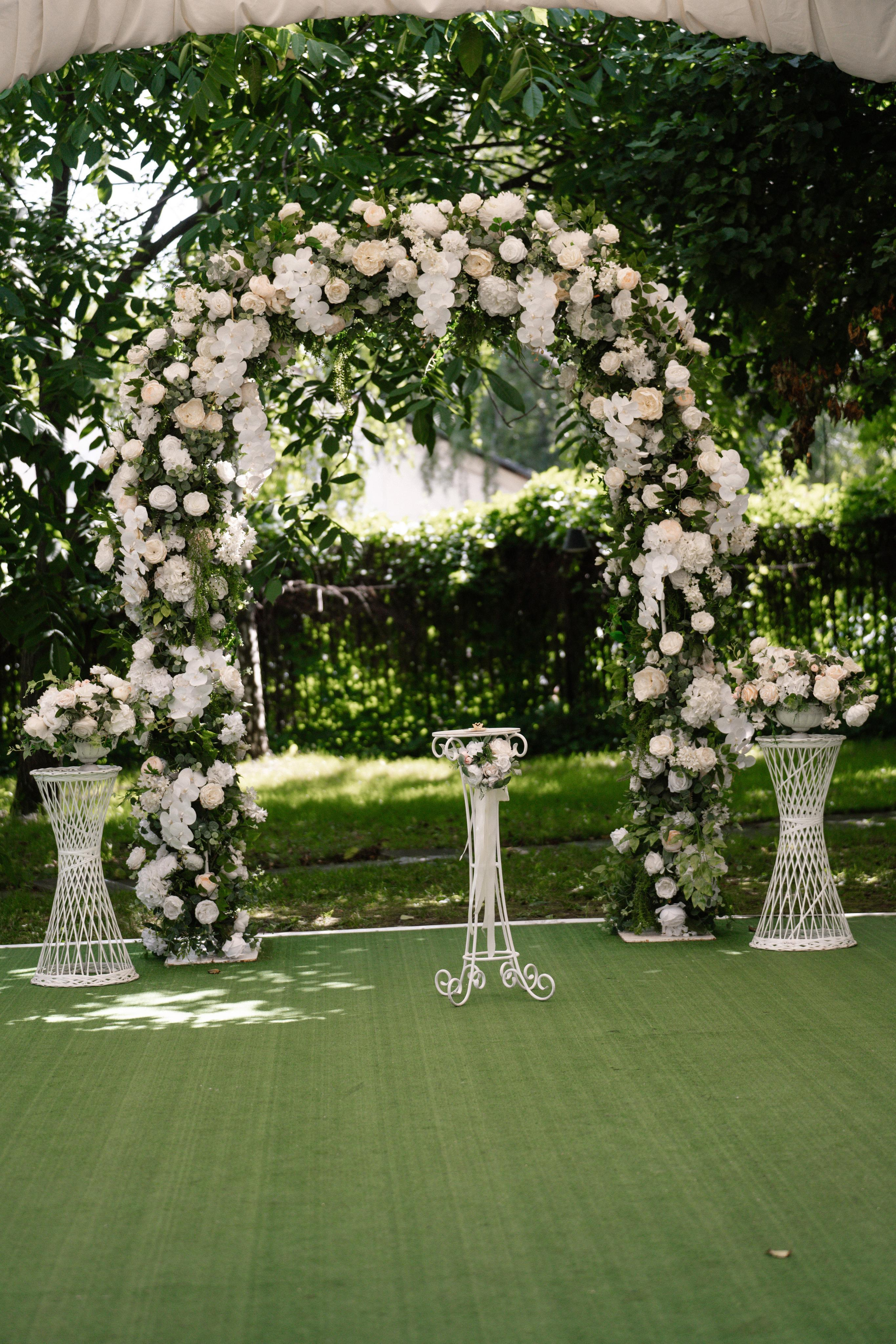 Свадебная фотосессия в Даниловском монастыре