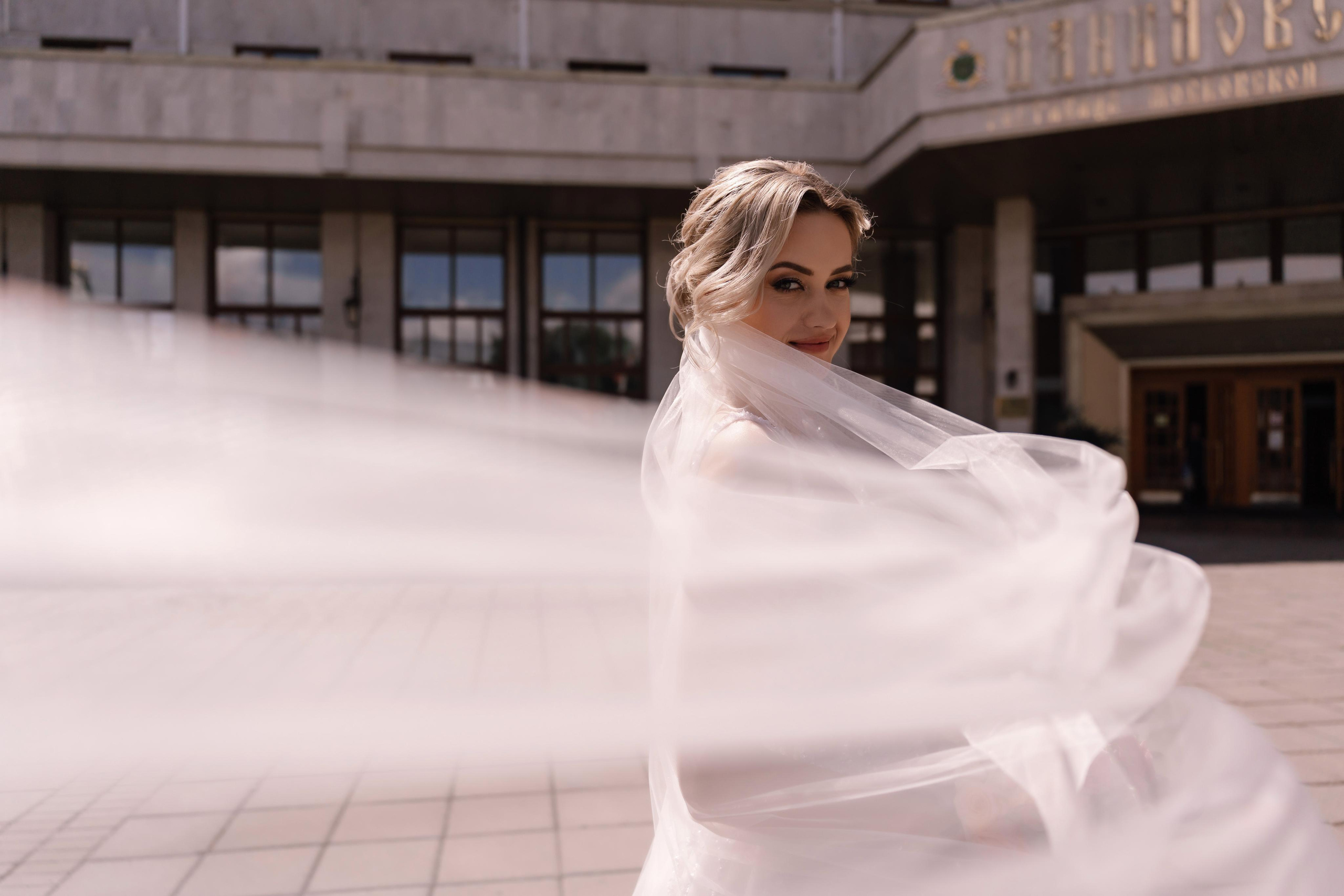 Свадебная фотосессия в Даниловском монастыре