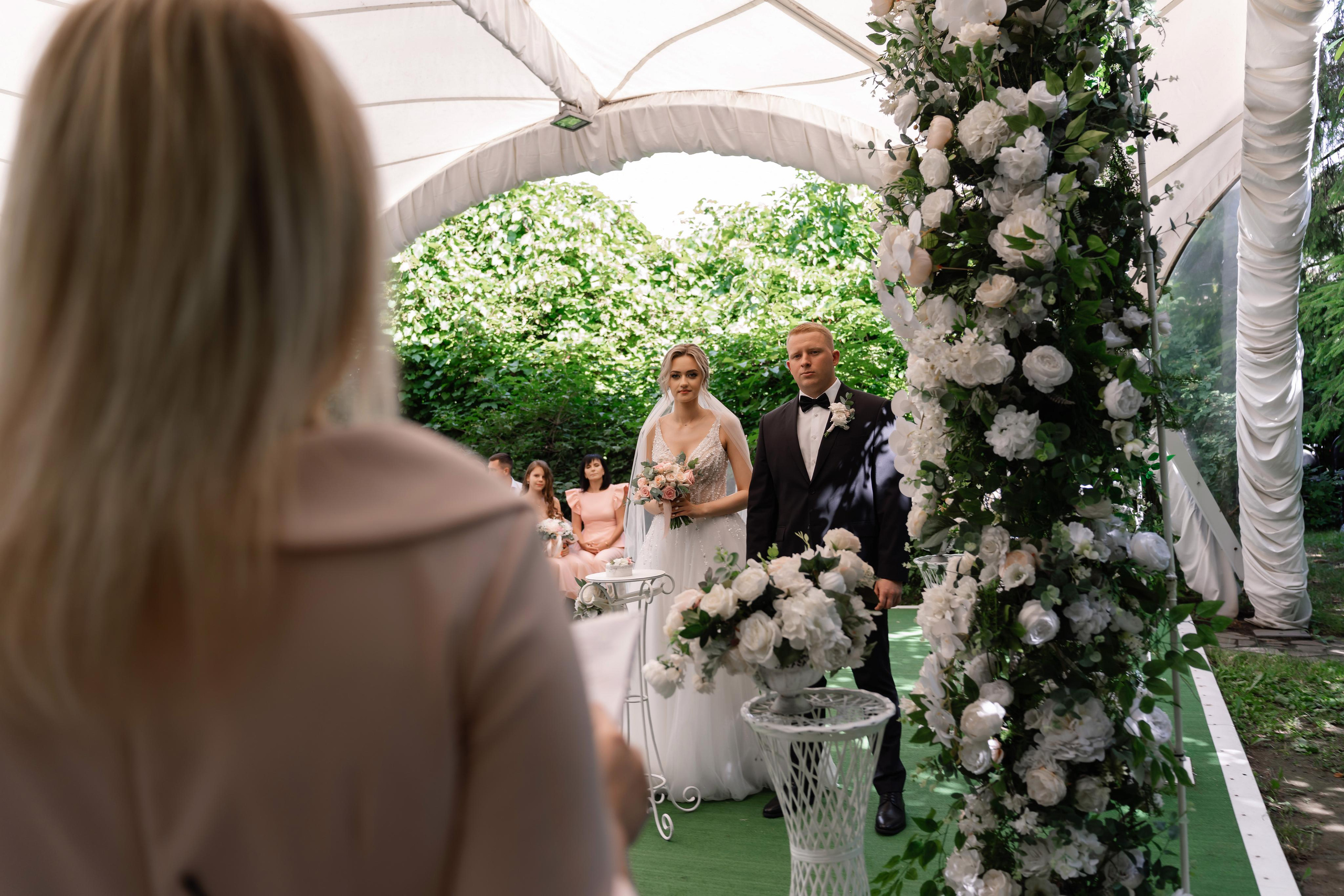 Свадебная фотосессия в Даниловском монастыре