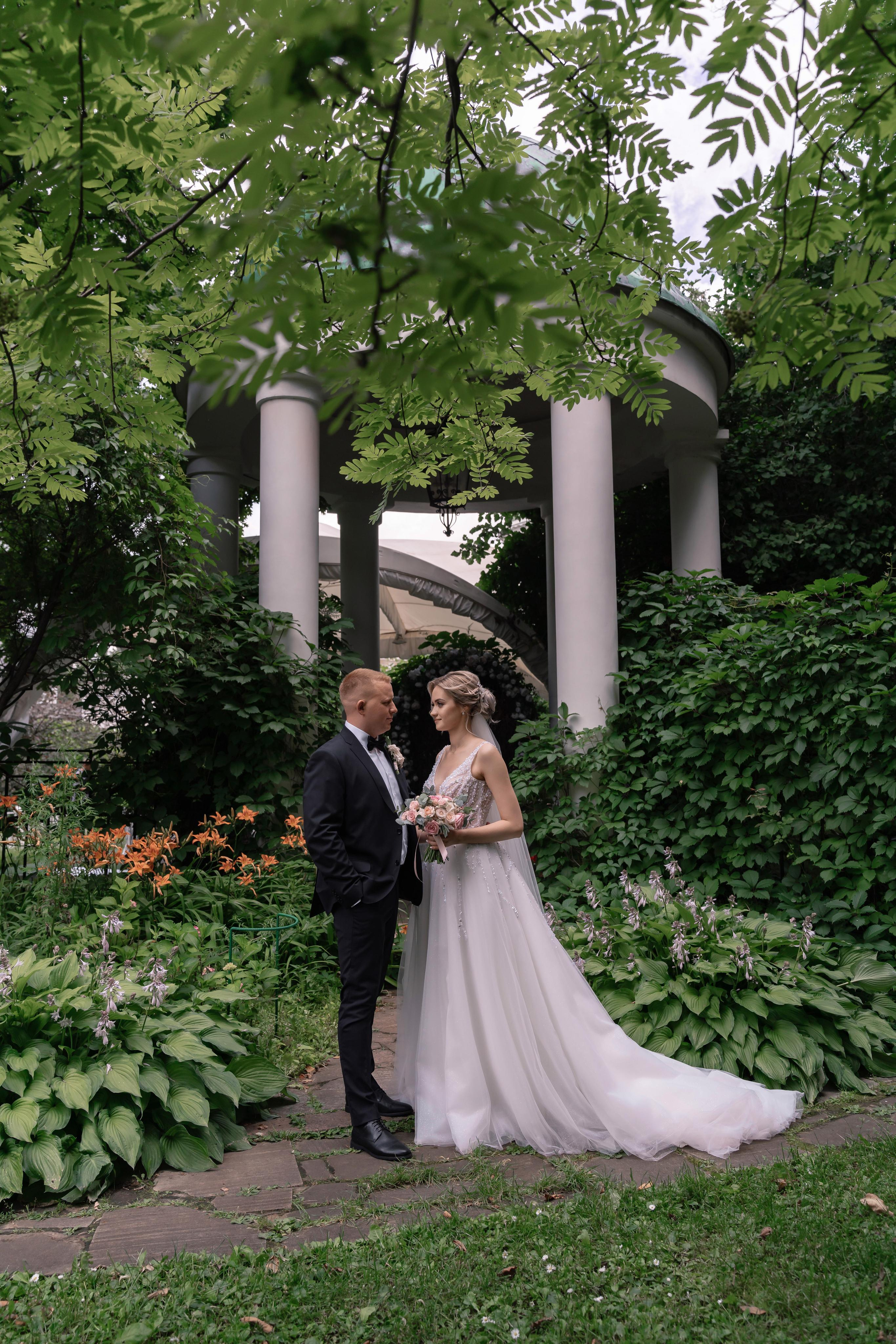 Свадебная фотосессия в Даниловском монастыре