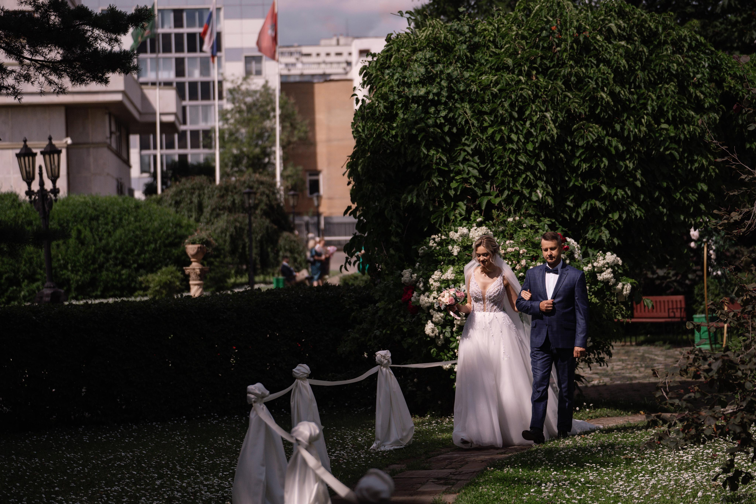 Свадебная фотосессия в Даниловском монастыре