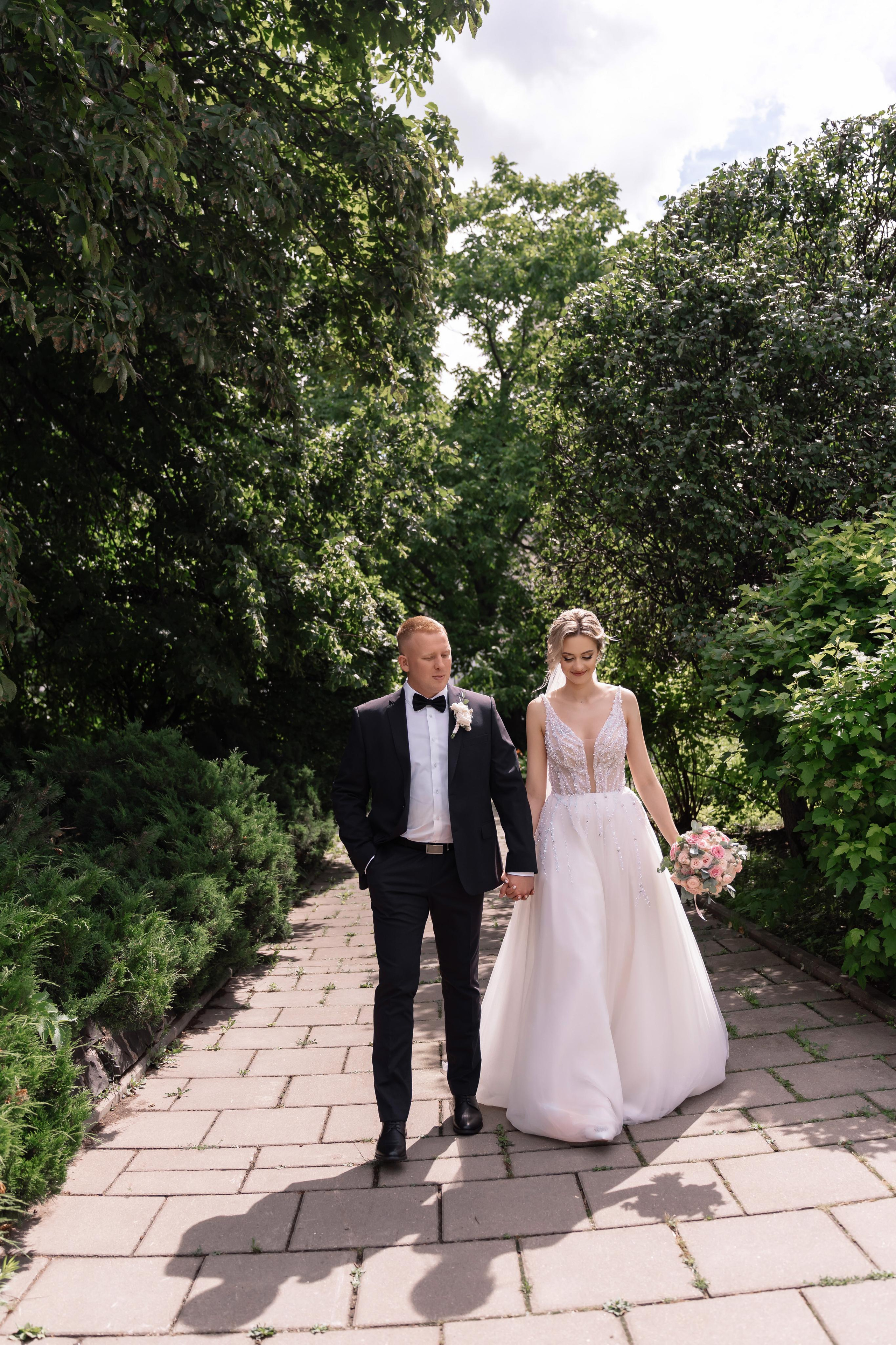 Свадебная фотосессия в Даниловском монастыре