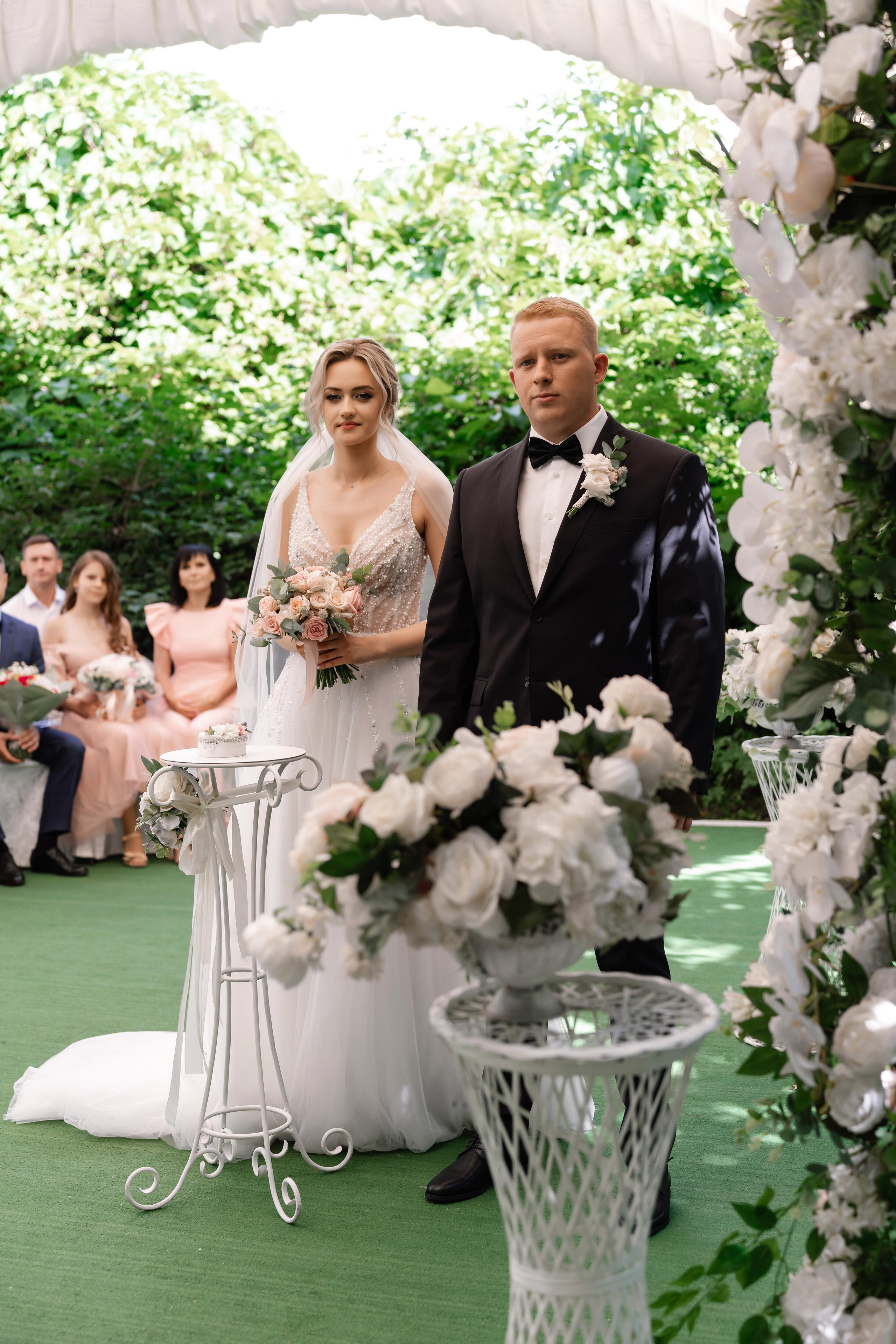 Свадебная фотосессия в Даниловском монастыре